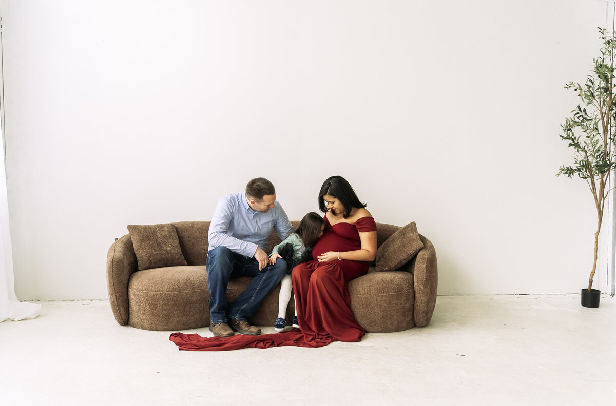 Buffalo, NY and Rochester, NY and WNY Maternity photographer. Newfane, NY Lockport NY Wilson NY Lewiston NY Amherst NY Medina NY Barker NY Williamsville NY East Aurora NY Maternity Photographer
