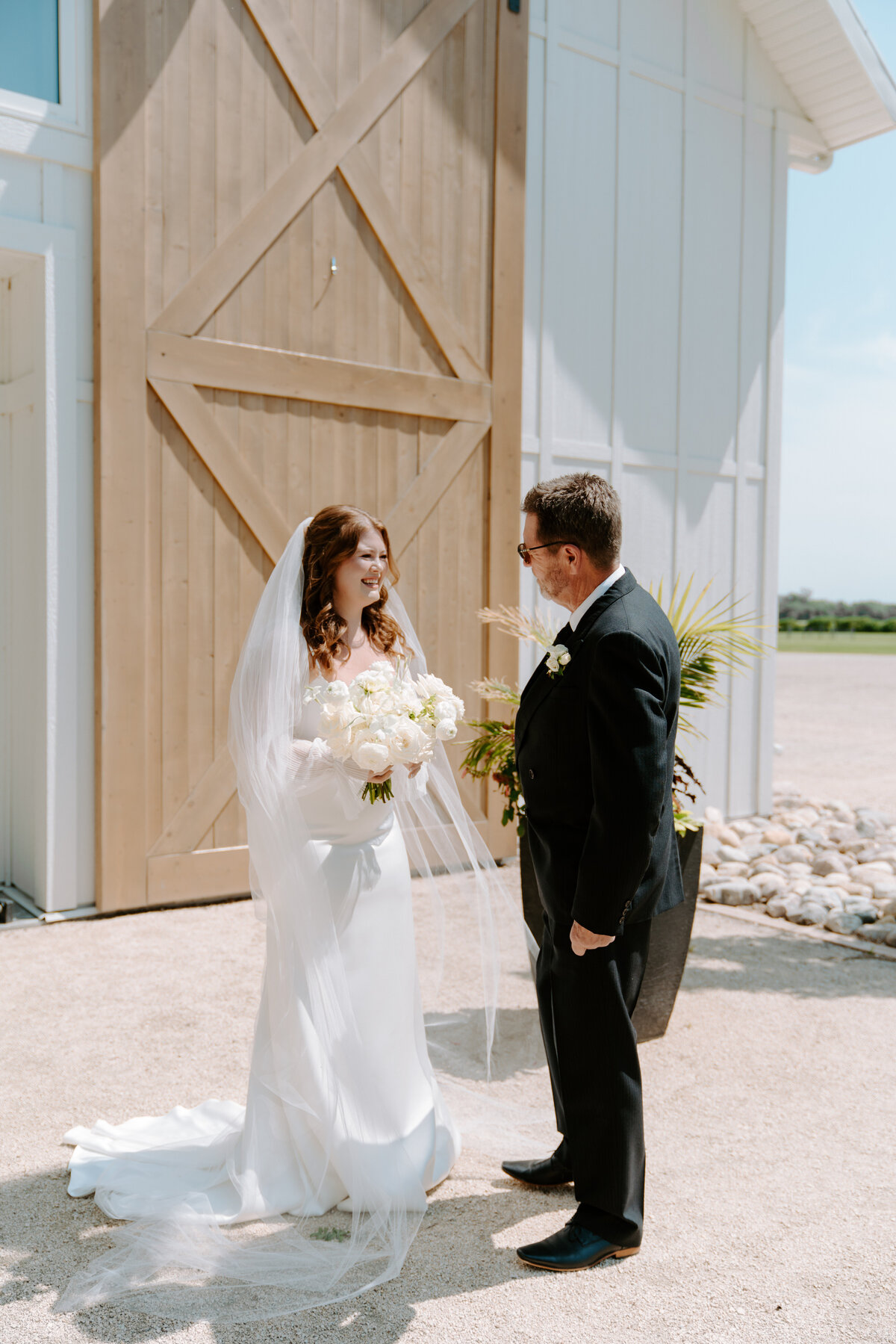 evergreen_weddings_co_canada_wedding_planner_designer_ottawa_winnipeg_toronto_full_service_wedding_planning_management_coordination_coordinating_design_services_designer_luxury_high_end_GettingReady-271