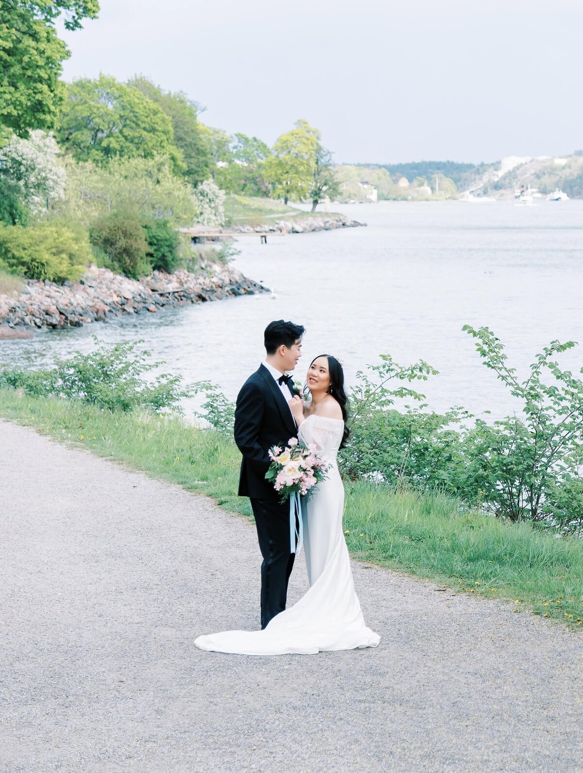 Destination Wedding Photographer Anna Lundgren in Stockholm Wedding at Skansen and Waldemarsudde in Stockholm Sweden_3