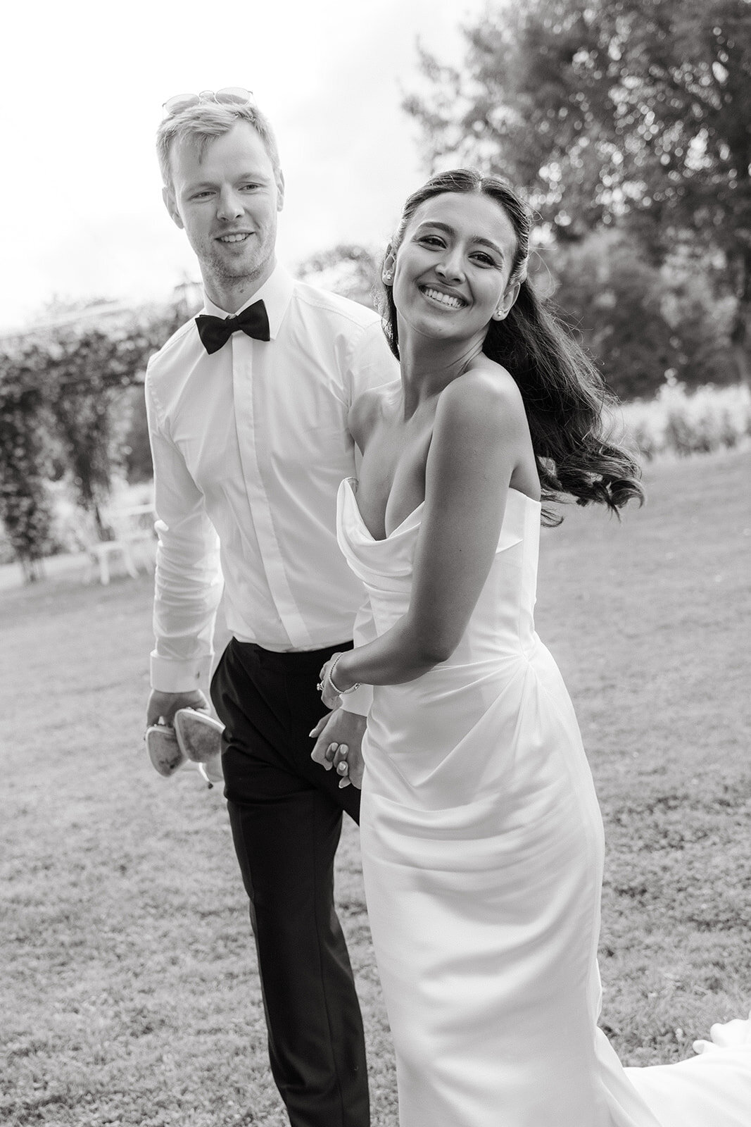 ishita-luke-chateau-de-garde-france-wedding-733