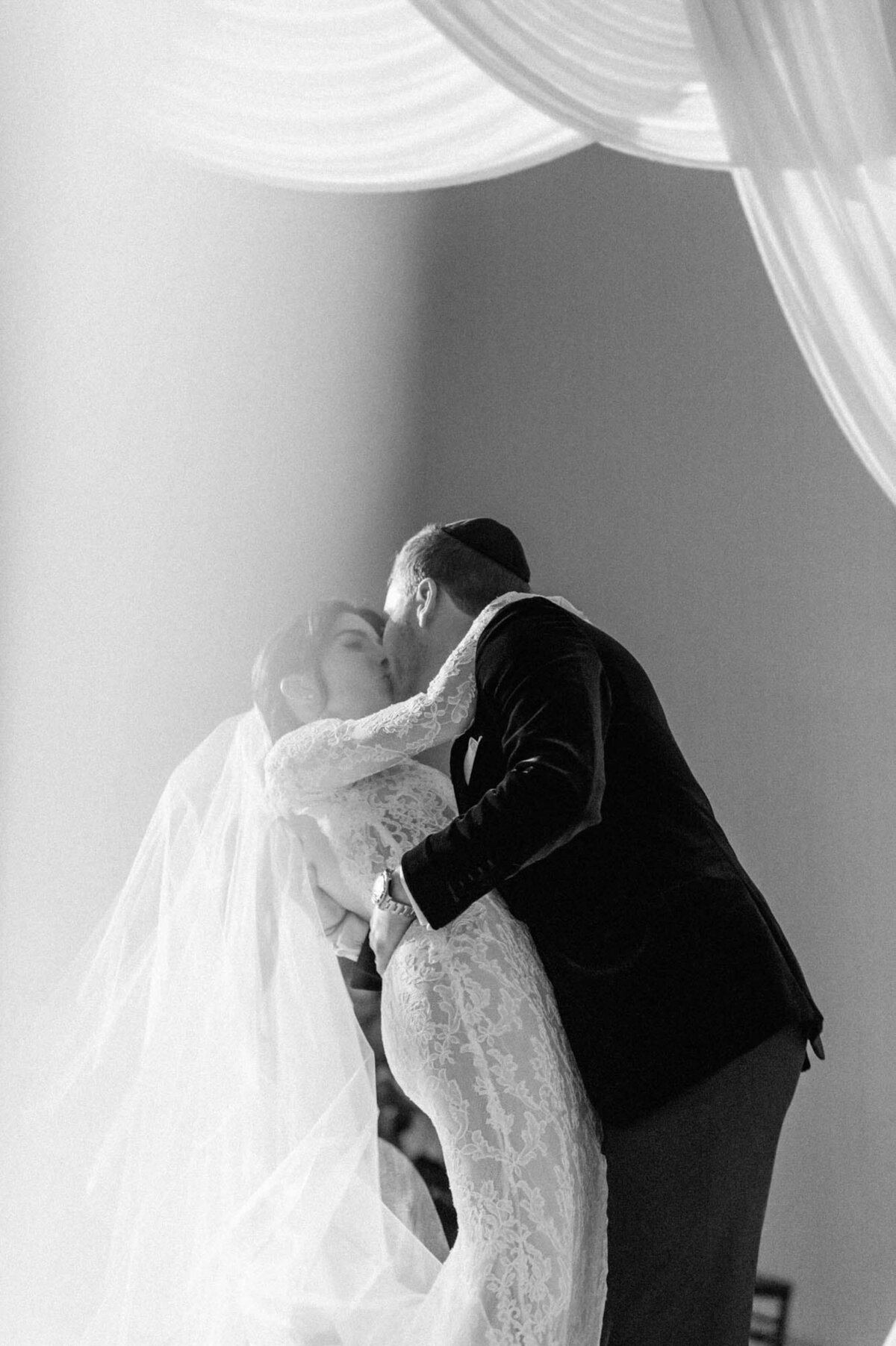 515-Royal-Ontario-Museum-ROM-Toronto-Canada-Gill-Jory-Wedding-31