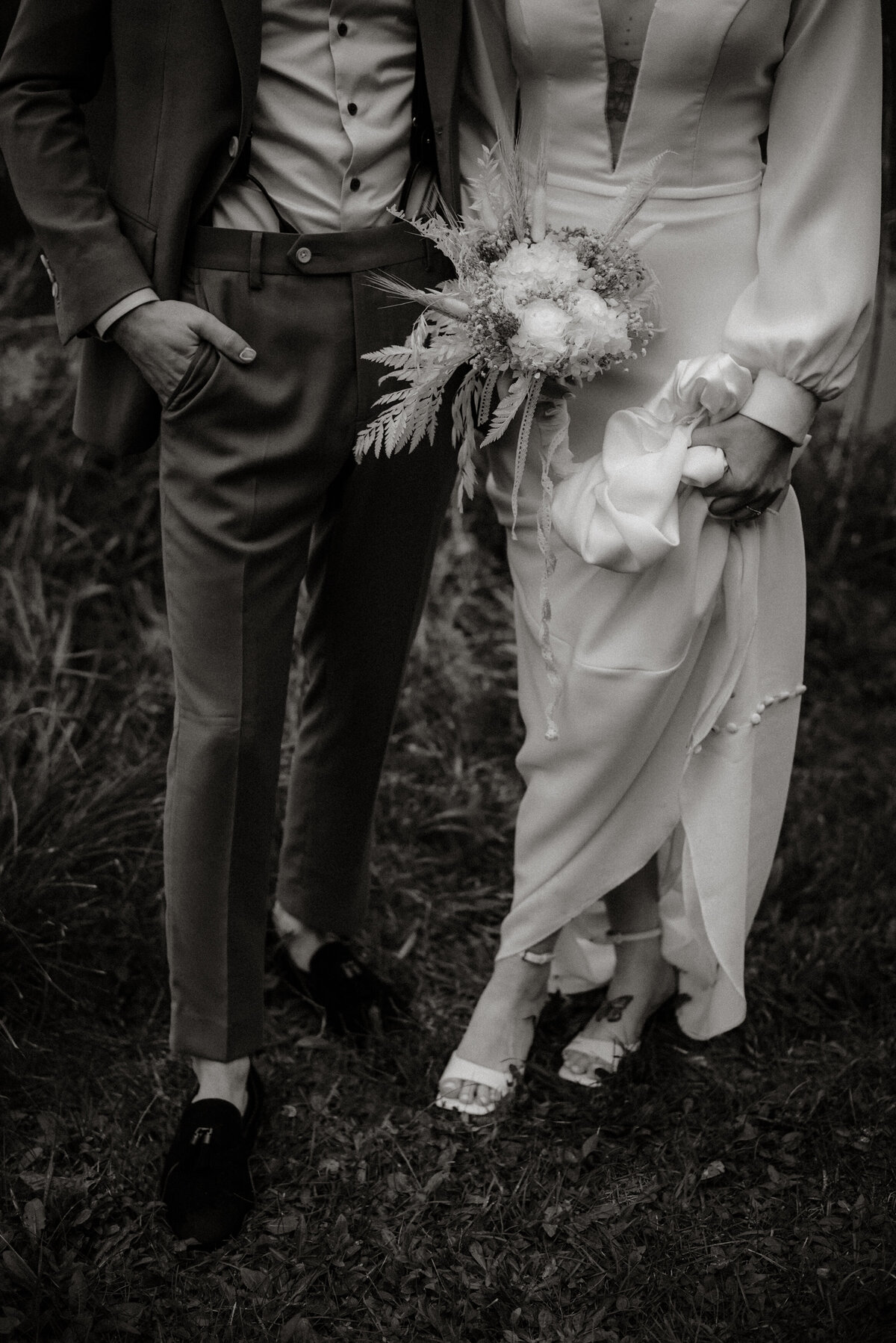 domaine-jolivent-fall-wedding-moody-photographer-10