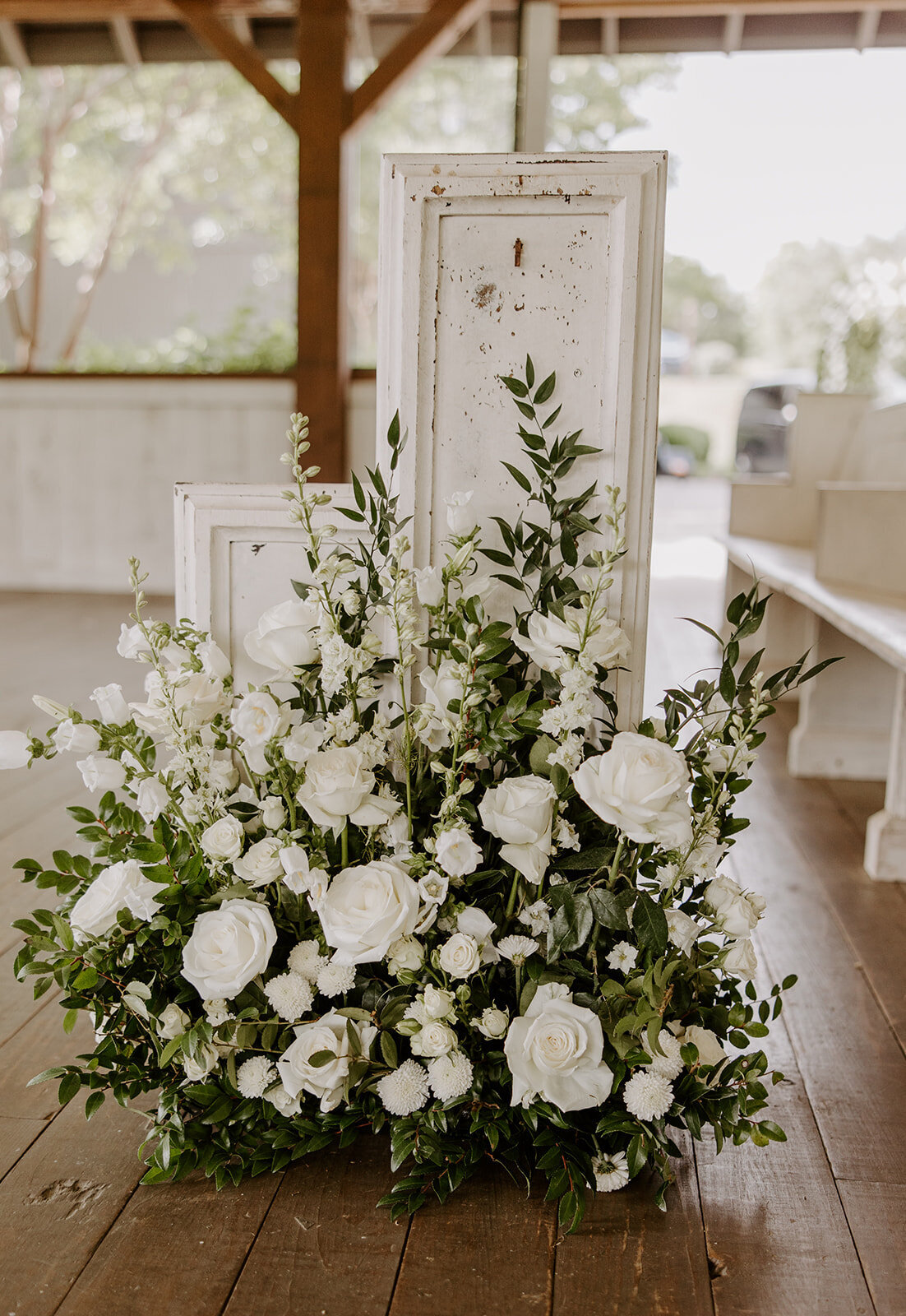 white-wedding-florals-00014