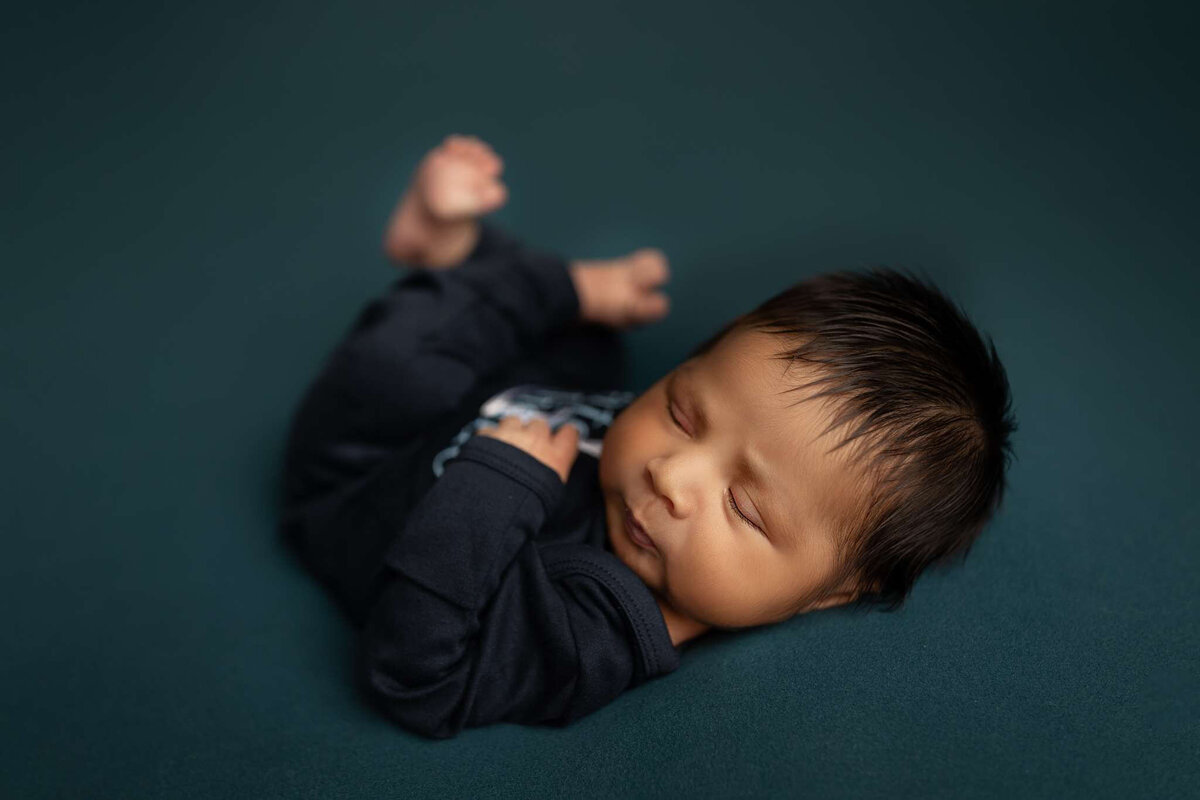 Nw Arkansas newborn photographer, newborn photography near me, newborn portraits in NW Arkansas