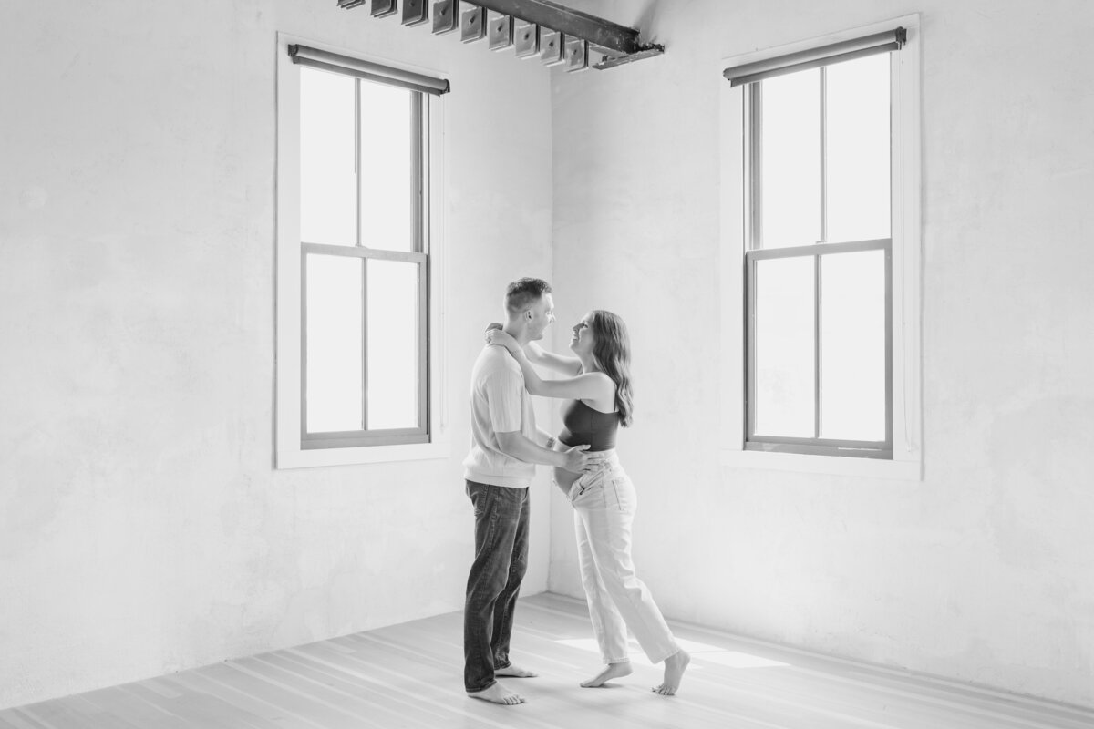 christina_ney_photography_wedding_engagement_lifestyle_photographer_dubuque_iowa_wedding_planning_assistance_adventurous_bold_laidback Family Photography9