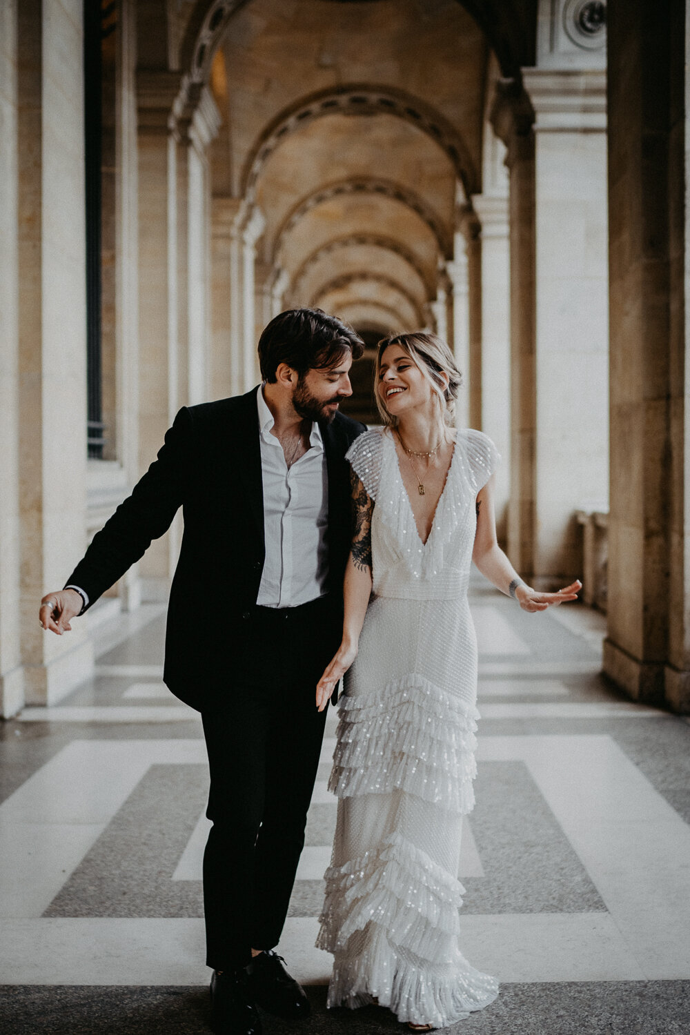 Hochwertig-heiraten-in-Paris-in-hochzeitskleid-temperleybridal-von-LeafandLace-Bridal-fotografiert-durch-Japeg-Photo-und-Film-5