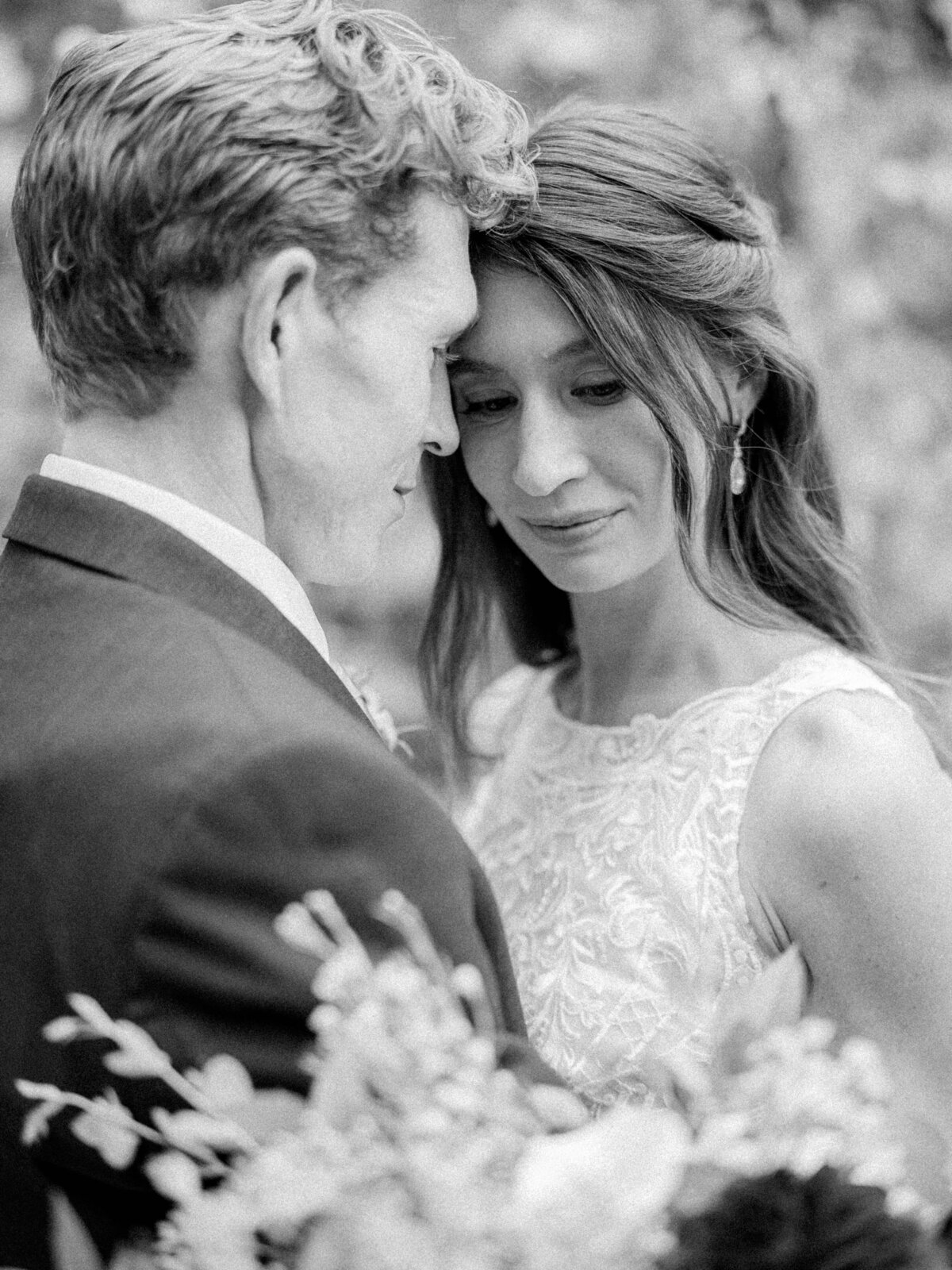 Philander-Chase-Knox-Estate-Wedding-Photographer-Bride-Groom-Photos_069