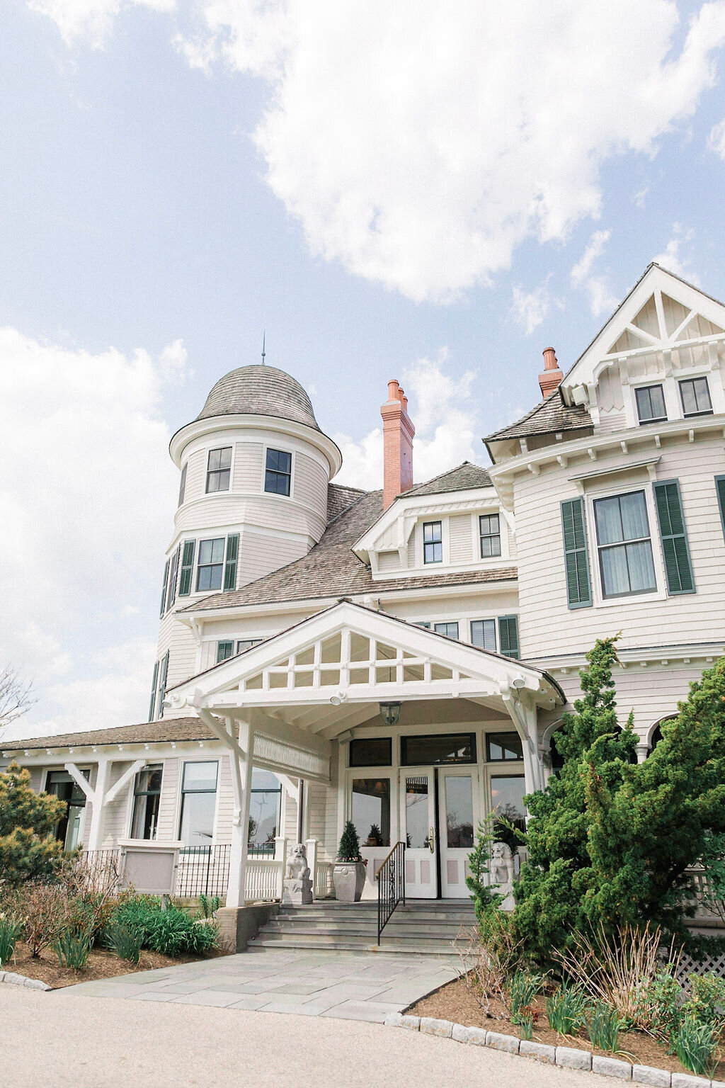 Newport-Wedding-Planner-Castle-Hill-Inn-1