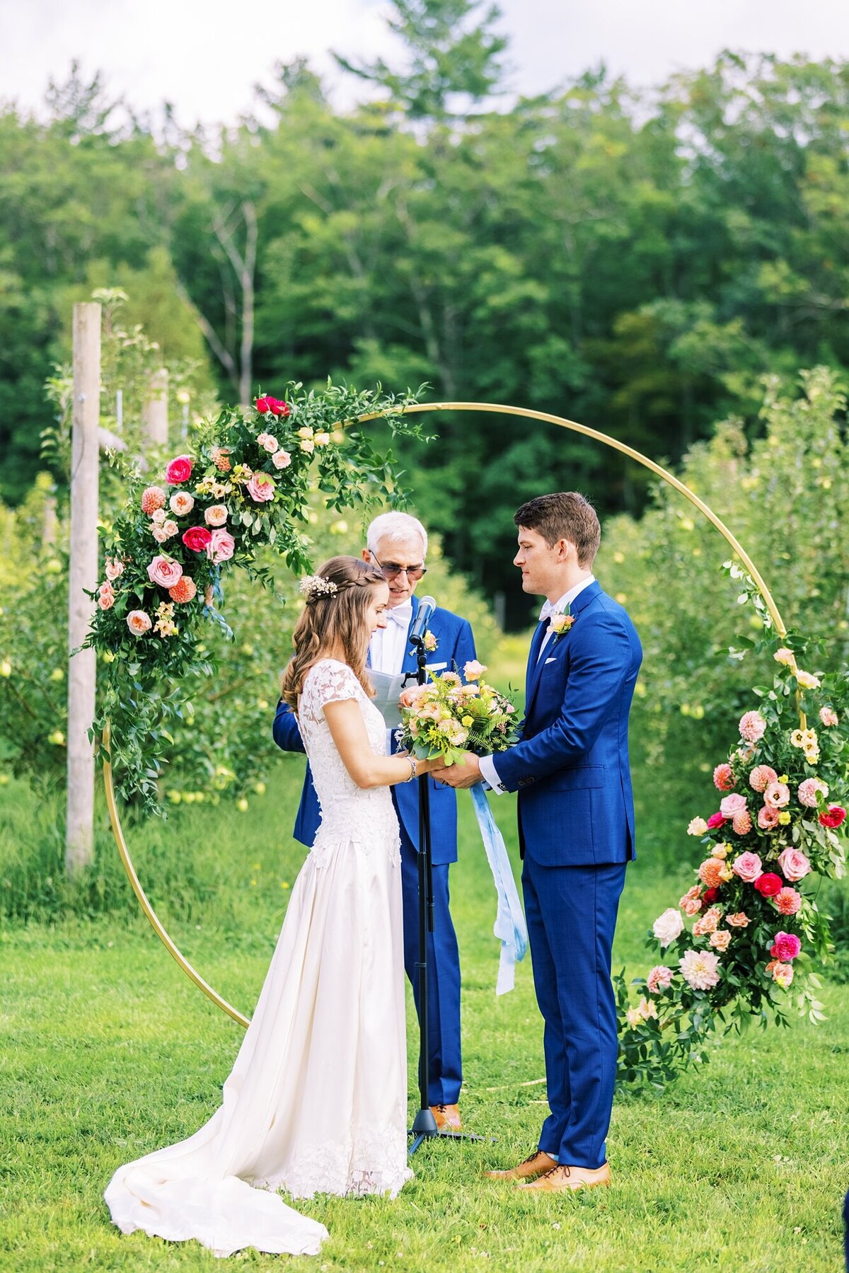 The-Greenery-Colorful-Apple-Orchard-NH-New-Hampshire-Wedding-Photography_0041
