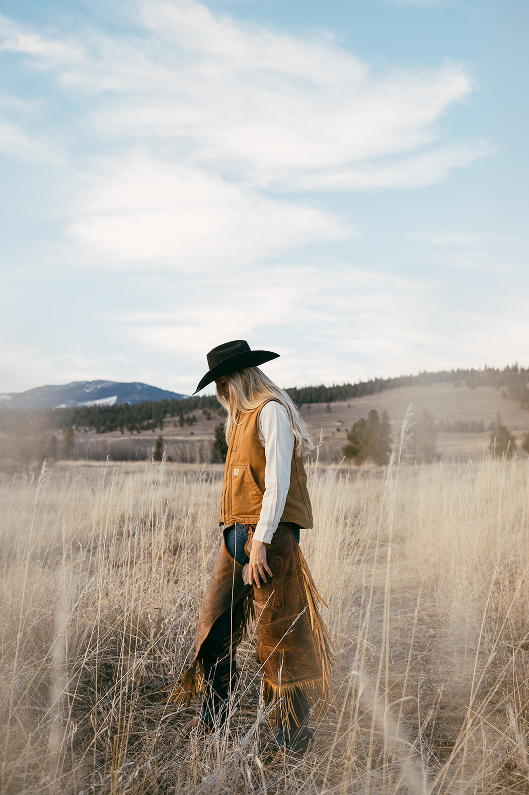 presley-gray-photo-montana-western-ranch-couples-photoshoot-2181