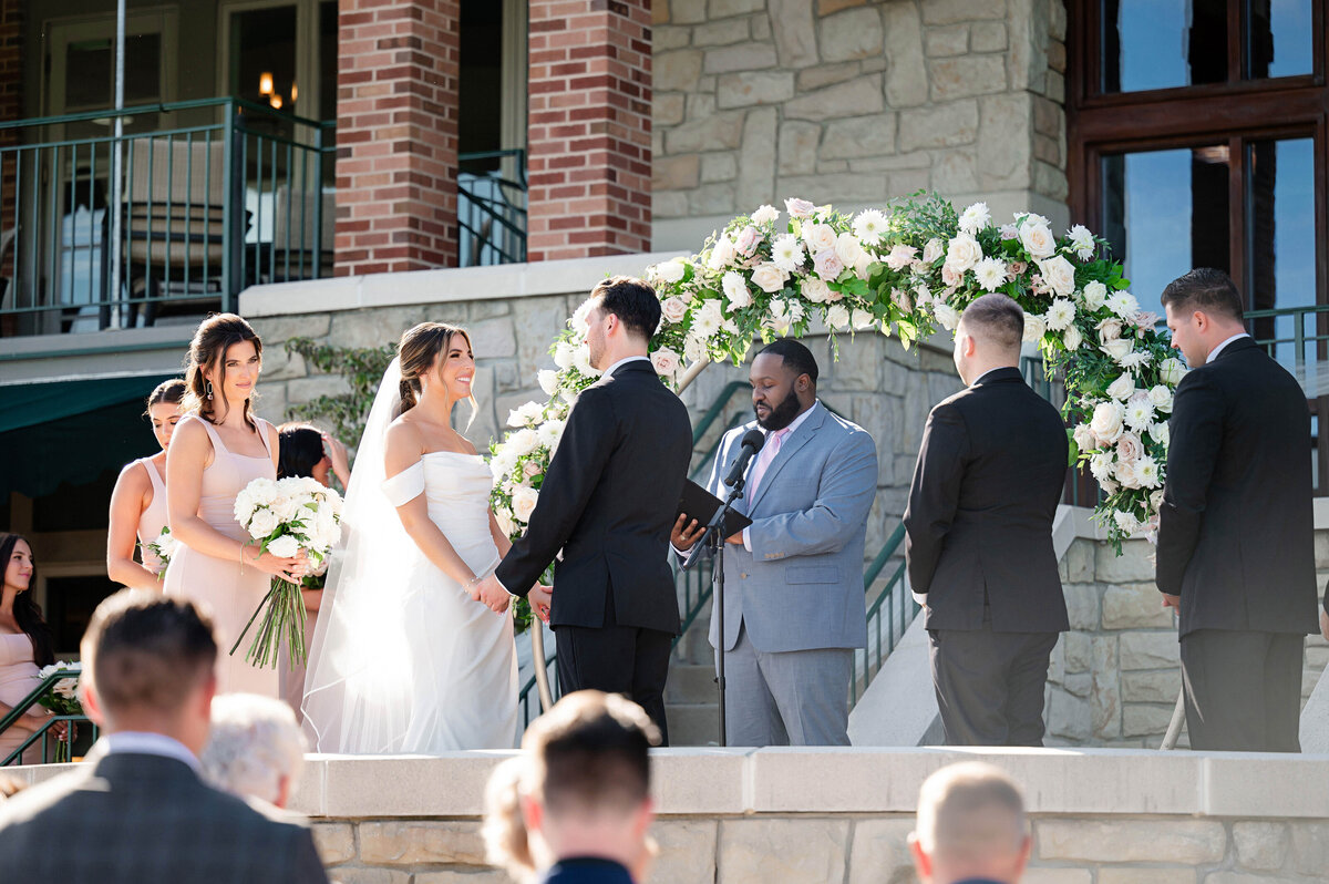 wedding ceremony outdoor at southpointe golf club canonsburg