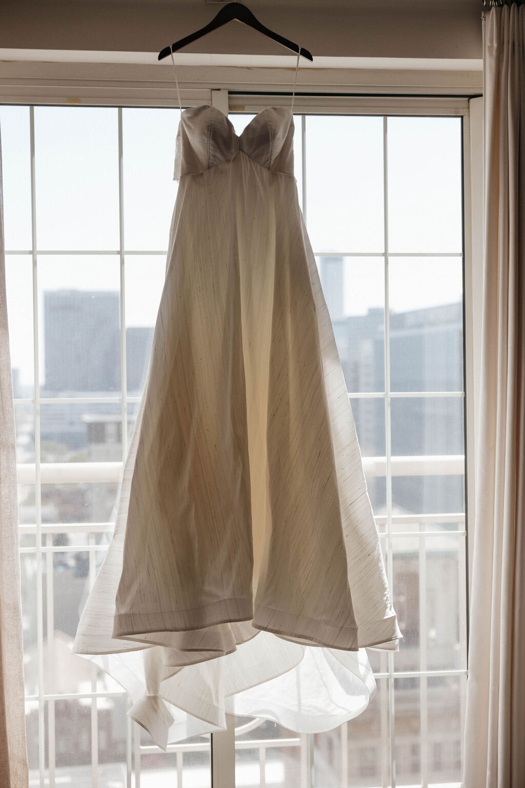 Emily-Hayter-Wedding-Photography-Getting-Ready7469