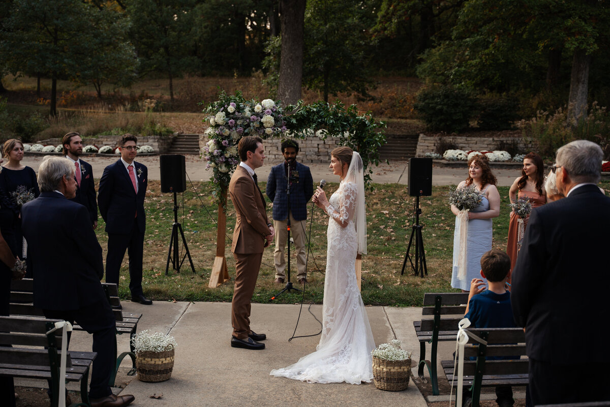 outdoor-des-moines-wedding-02