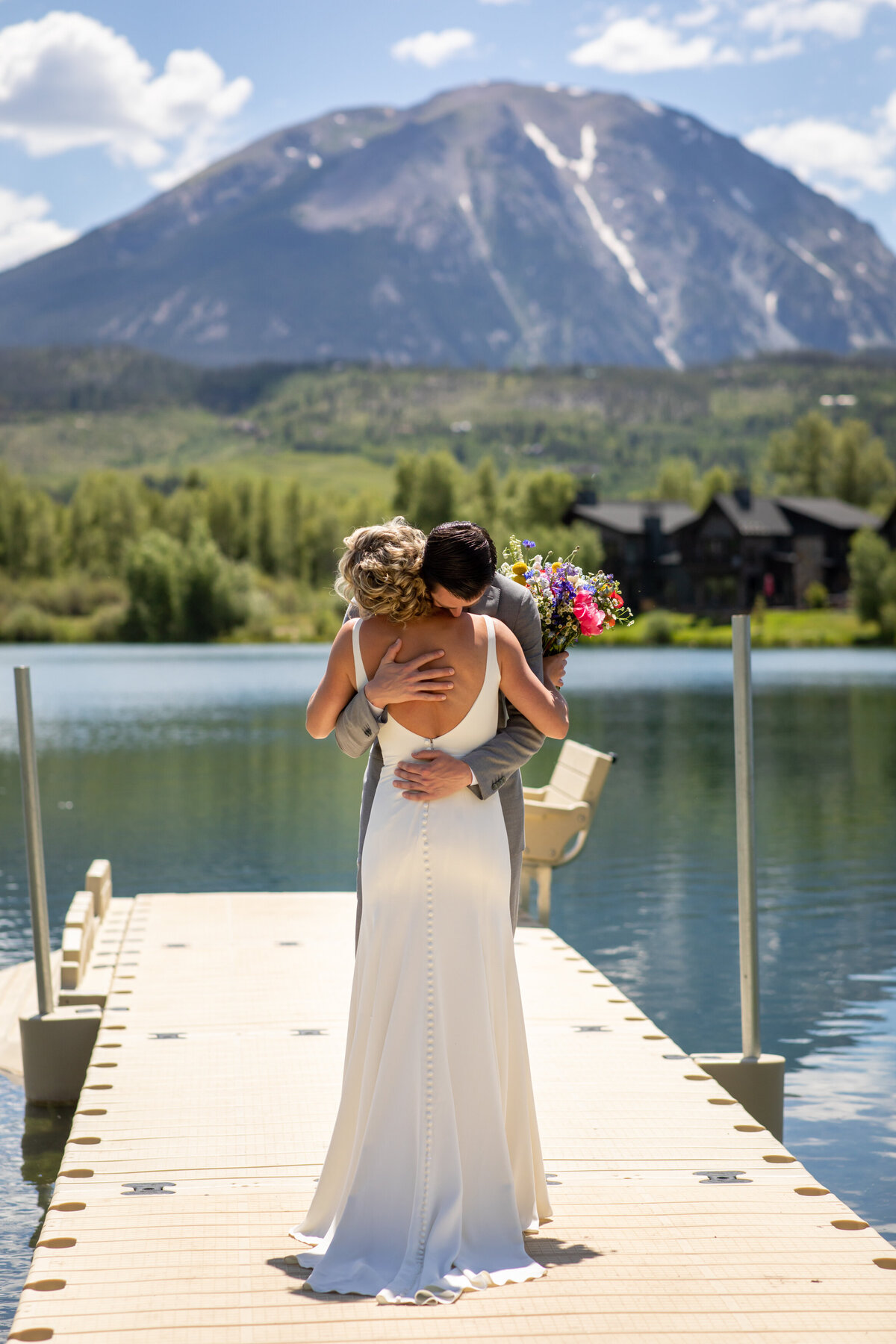 hillary-shedd-photography-Silverthrone-Colorado-Colorful-Wedding-Three-Peaks-Golf-Club-44