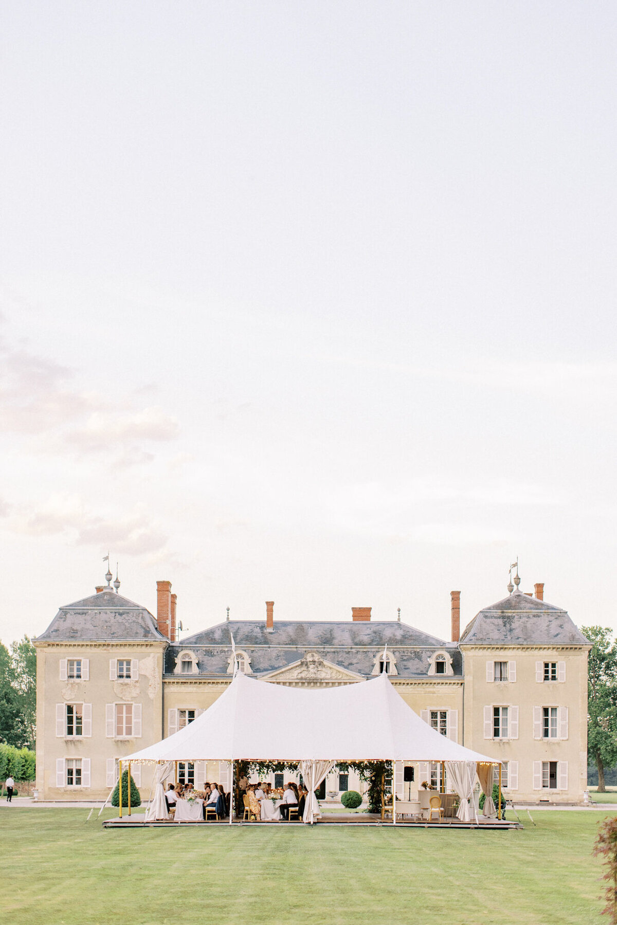 Maïlys Fortune Photography Husband Wife Wedding Weddings Photography France Switzerland Italy Timeless Dreamy Imagery Bilingual French English Destination Weddings Destination Wedding Provence French Riviera Paris Lake Como Tuscany168