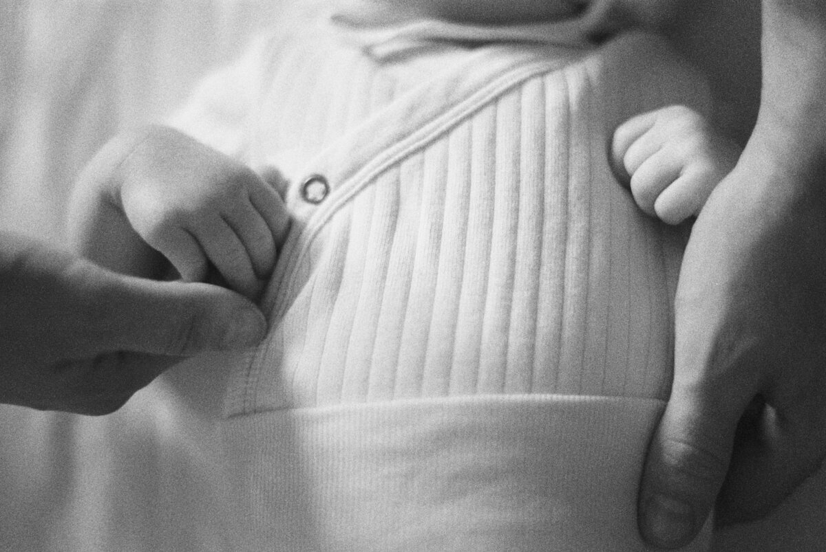 Huntsville-Alabama-In-Home-Lifestyle-Newborn-Film-Photographer-62