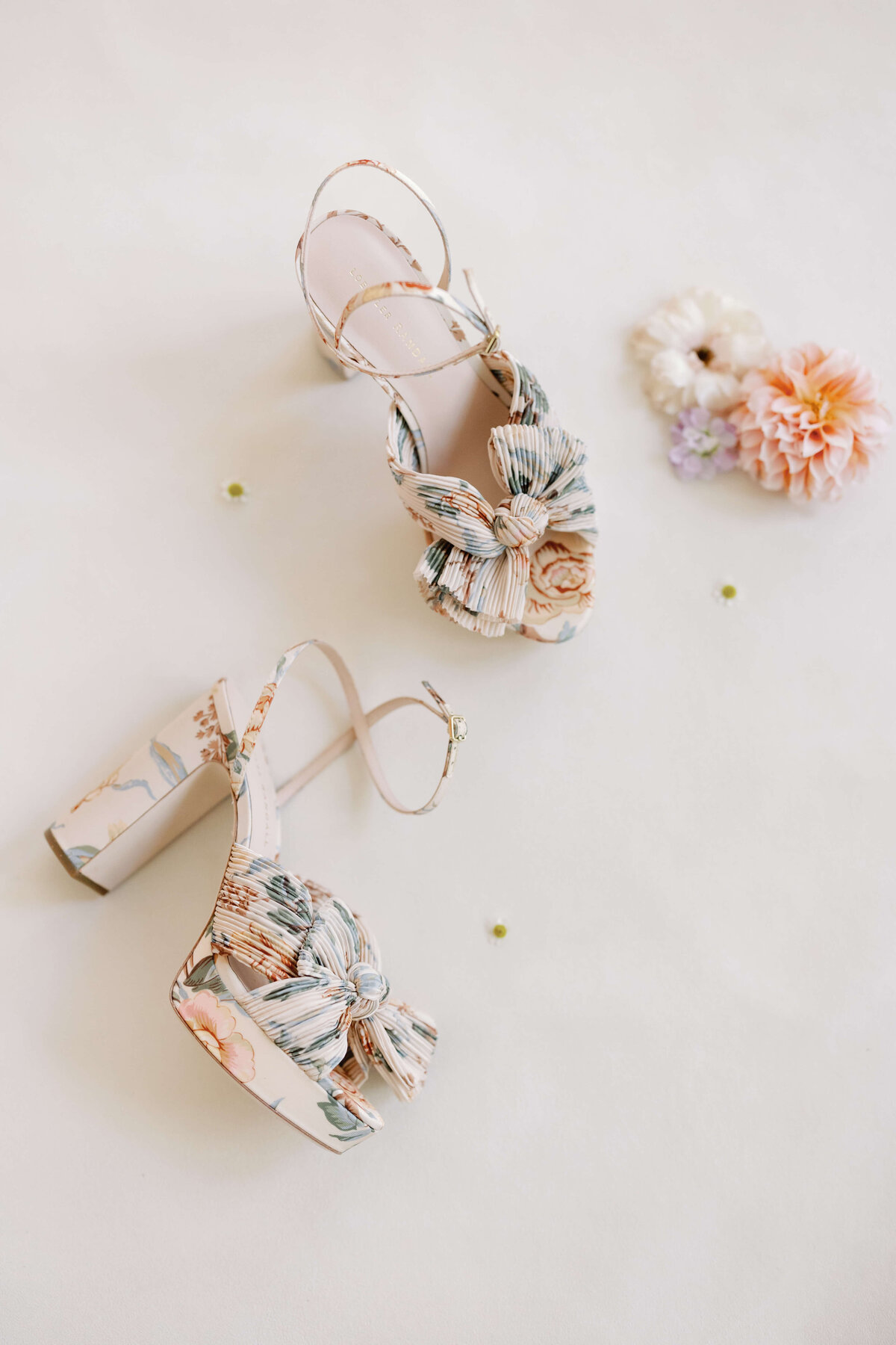 garden-party-wedding-matties-green-pastures-austin-texas-whitt-ross-planning-julie-wilhite-photography-7