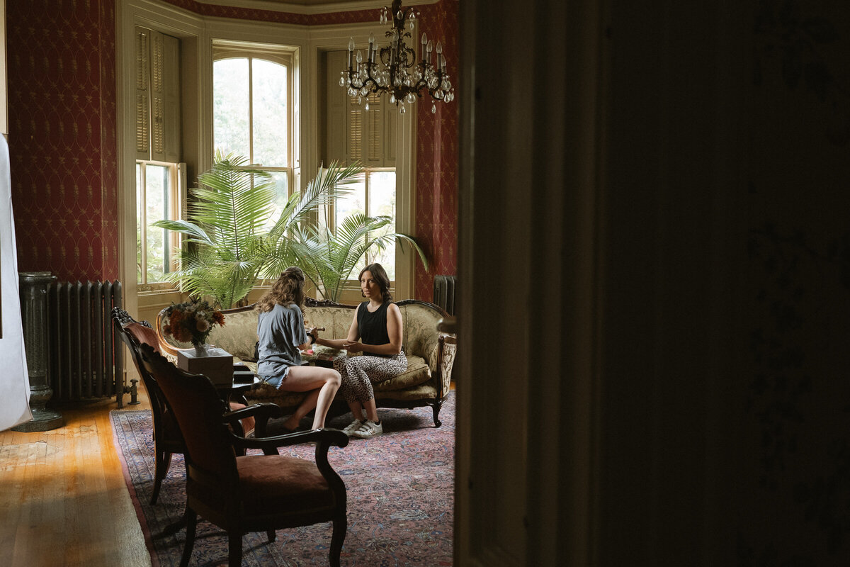 documentary photographer garden greenhouse wedding-10