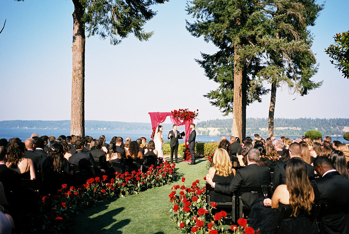 Red-Rose-Wedding-FLORA-NOVA-DESIGN-SEATTLE-00028