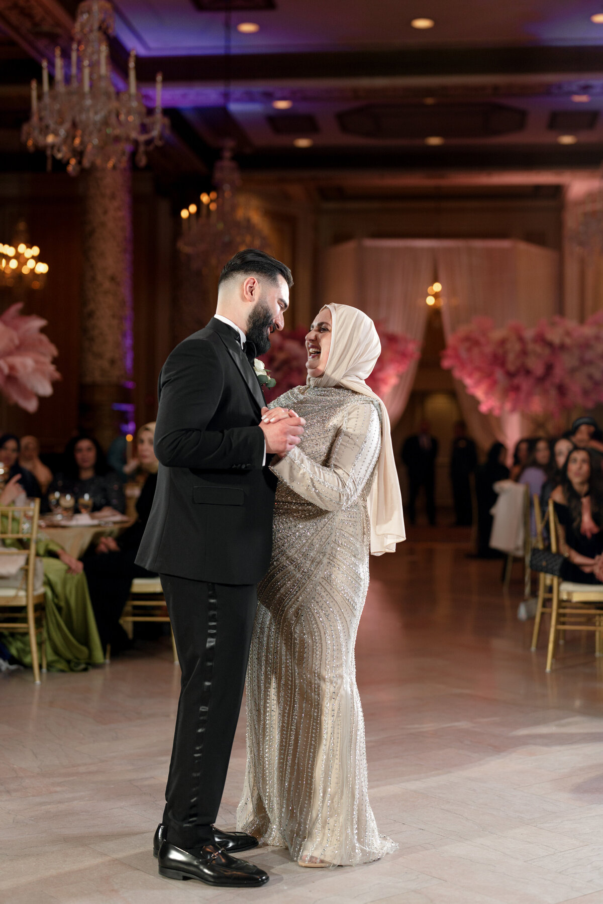 Berlez-Aspen-Avenue-Chicago-Wedding-Photographer-Windy-City-Wedding-Dance-Fulton-West-Event-Christmas-Session-175