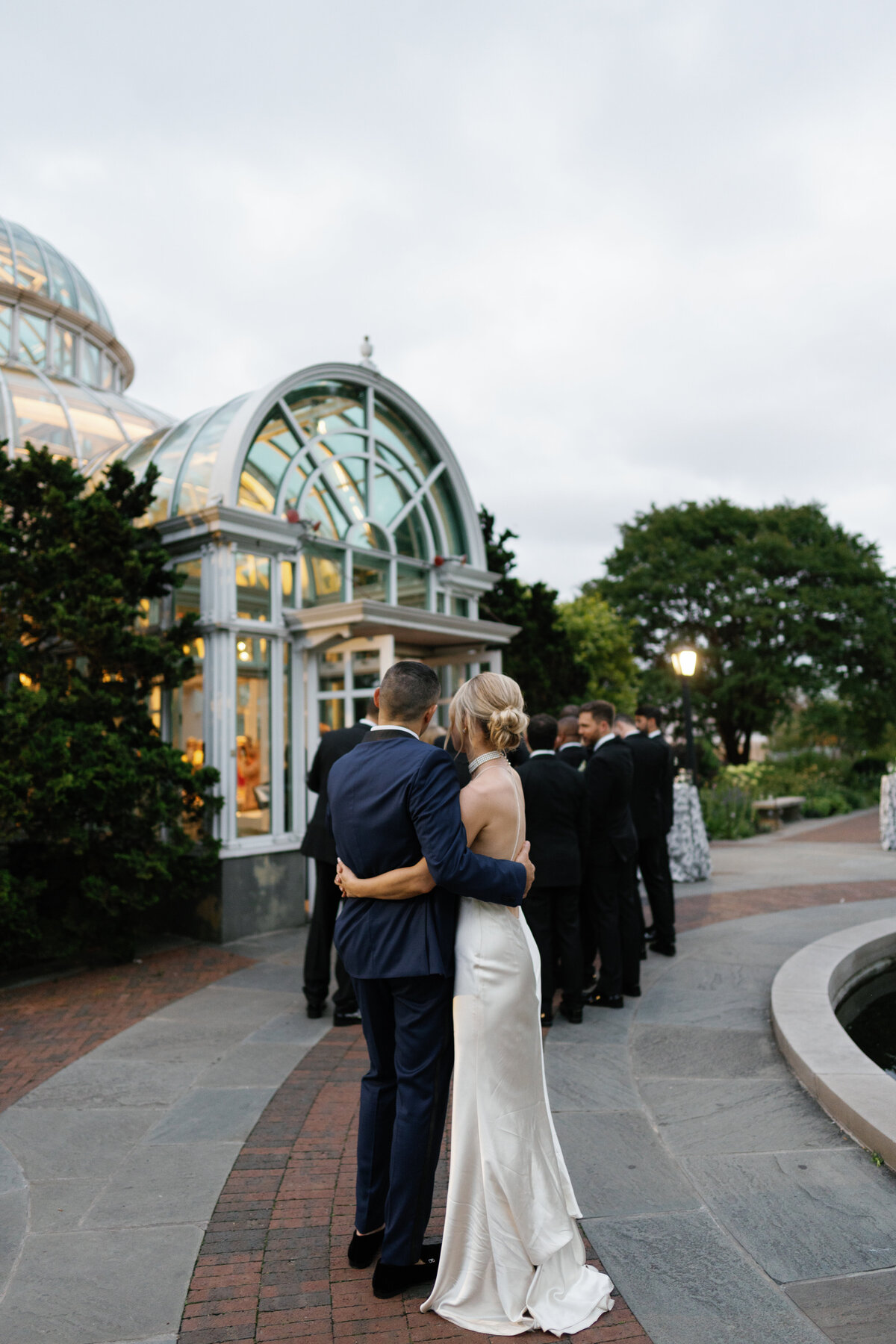 brooklyn-botanical-gardens-modern-wedding-couple-grand-entrance-sarah-brehant-events