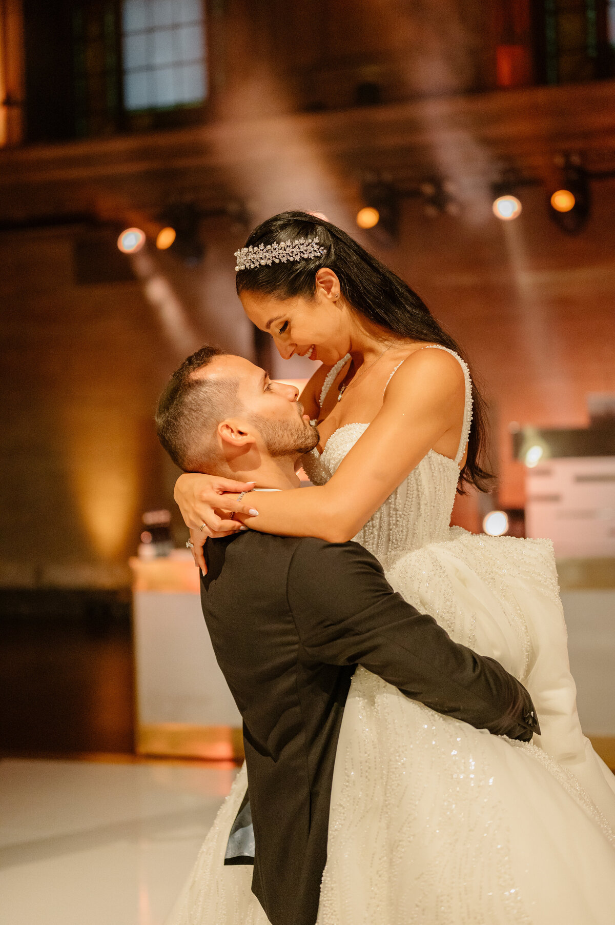 Theate-Saint-James-Wedding-Luxury-WeddingPlanner-Montreal-CoolsEvents - montreal wedding planner
