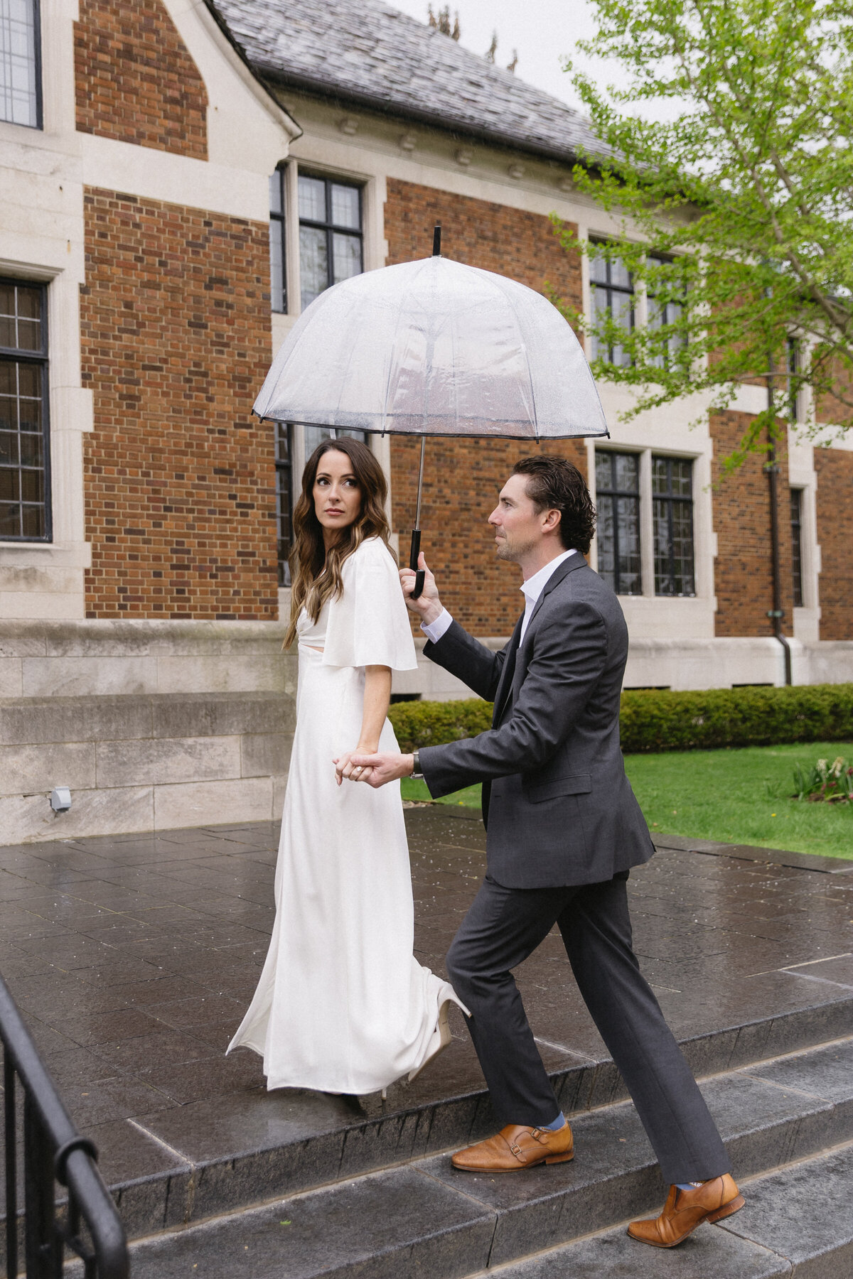 romantic-birmingham-Michigan-city-offices-couple-8