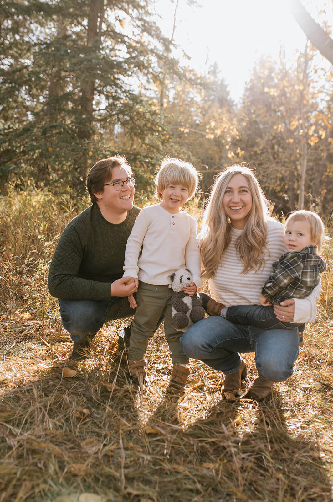 Little-boys-with-parents