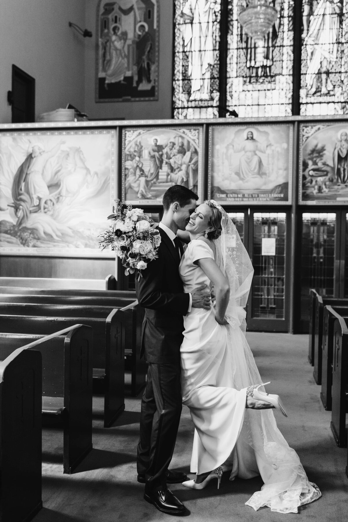 bride-groom-black-and-white