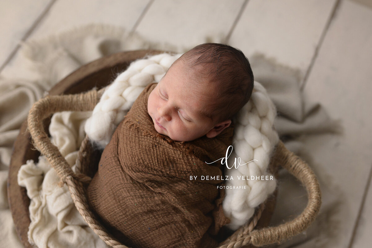 newbornfotografie newbornshoot newbornfoto newbornshoot newborn boy babyboy jongen baby meisje laren almere huizen amsterdam newborn babyshoot babyfotografie1