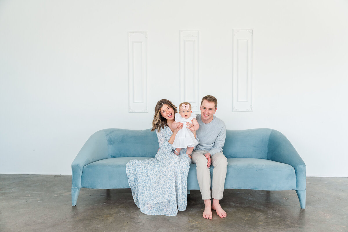timeless studio one year girl pictures light and airy colorado family photographer elena spraguer photography 0057