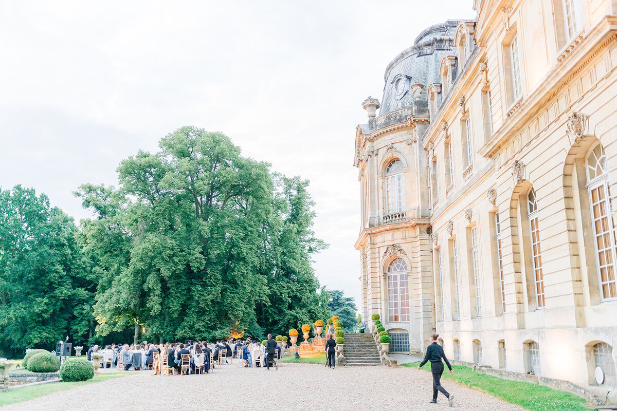 MorganeBallPhotography-Wedding-ZoeEdward-11-ChateauChamplatreux-Dinner-420-4019