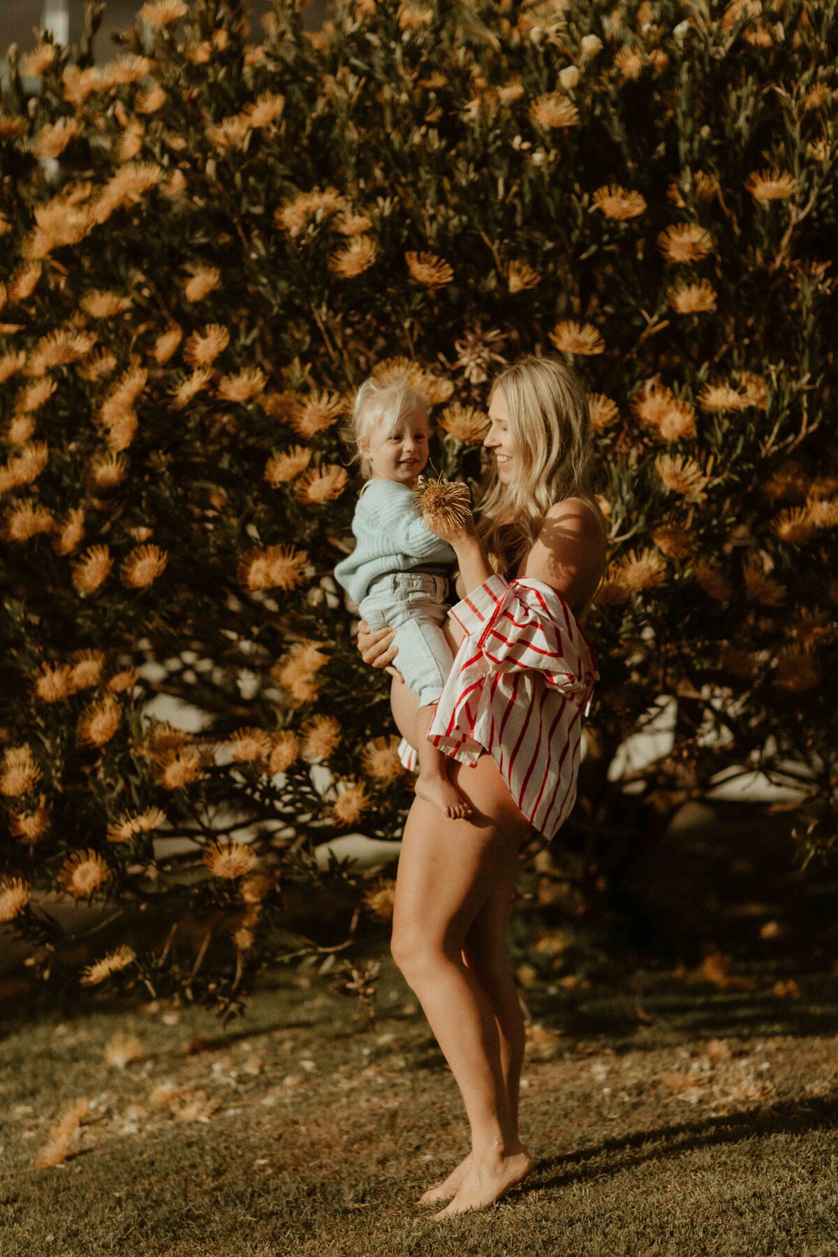 emmawandphotography_bundneena_kurnell_motherhood_sutherlandshirephotographer_cronullaphotographer_motherhood_sydneymotherhoodphotographer_royalnationalpark_familyphotographer_sutherlandshirefamilyphotographer_cronullafamilyphotographer_adventurouscouplesession_couplephotographer_sydenycouplephotographer_mindfulphotography