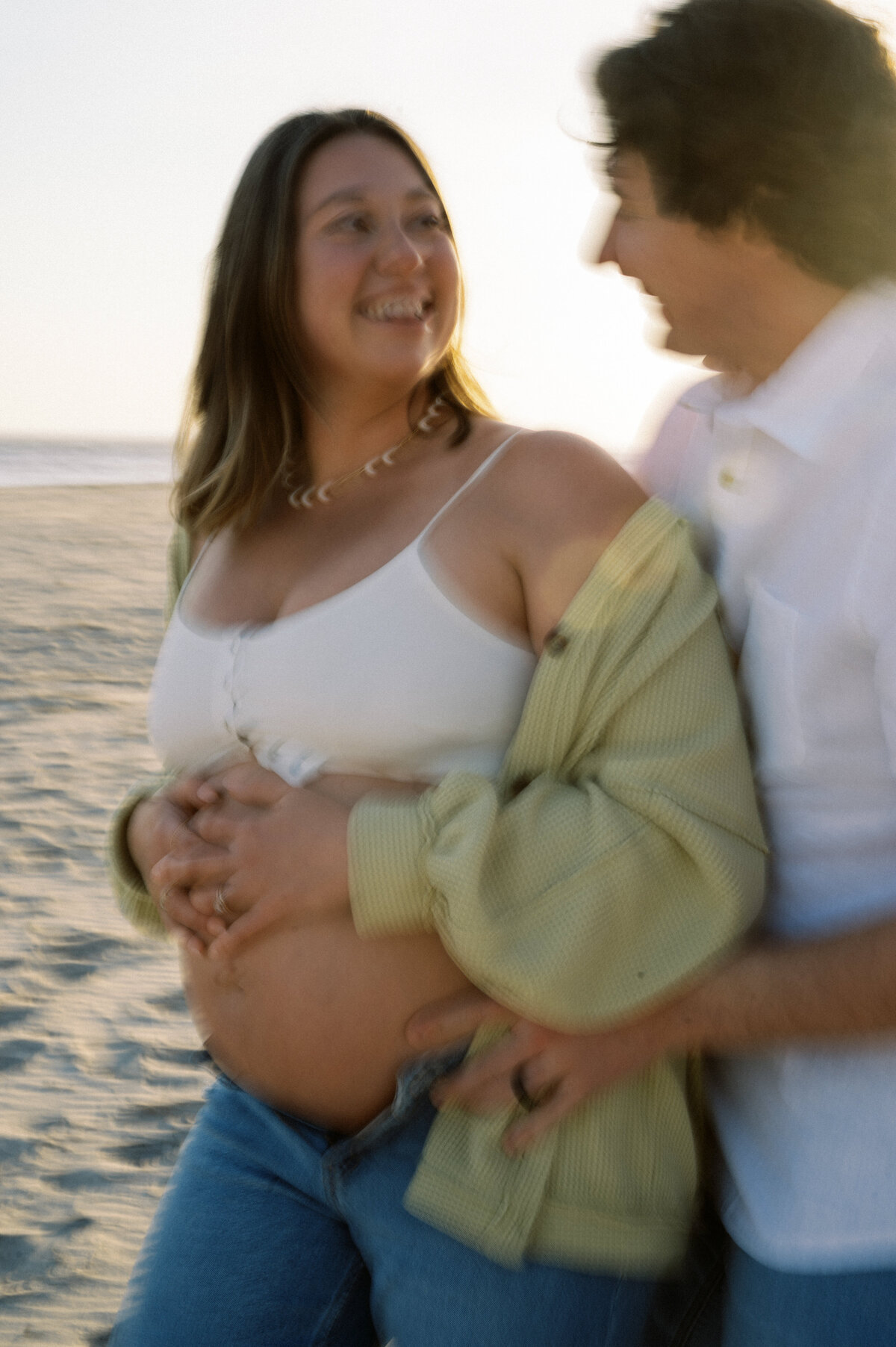 CapeMayLighthouse_BeachMaternitySession_TaylorNicollePhoto-21