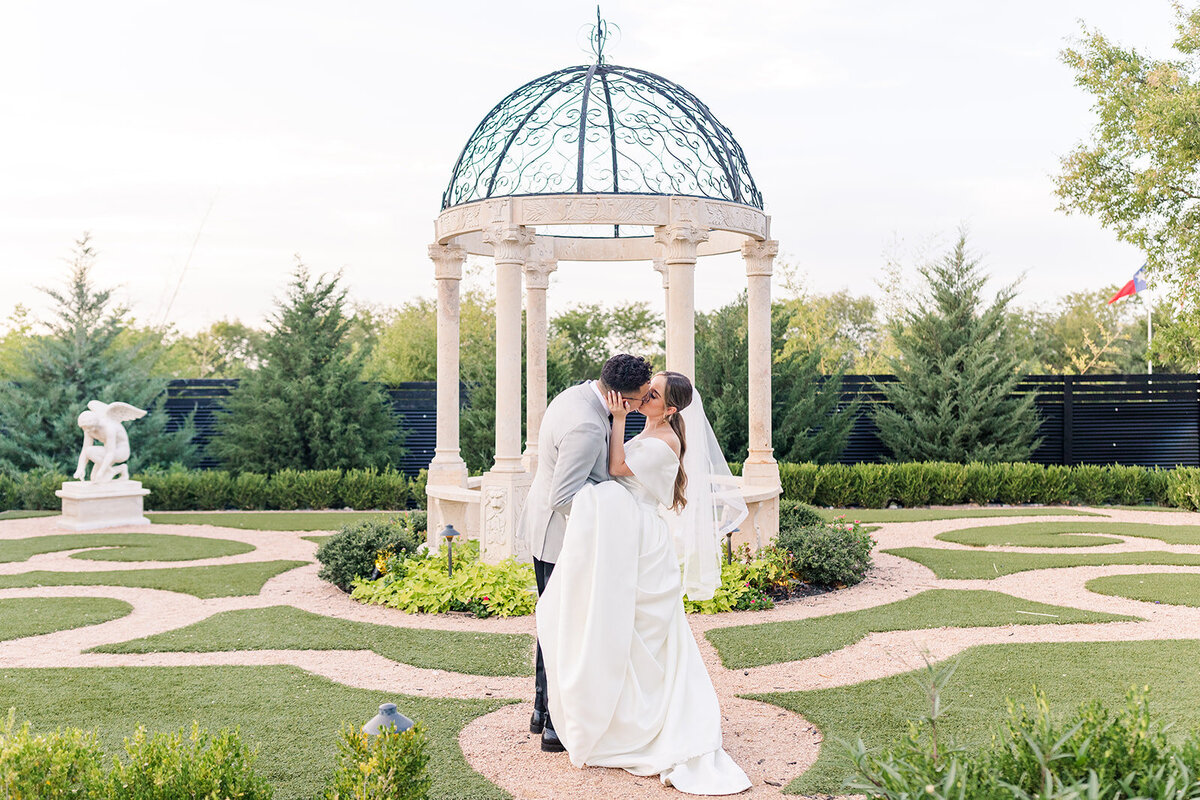 Lorena Ferraz and Gustavo Antonio Wedding _ Marissa Reib Photography _ Tulsa Wedding Photographer-870