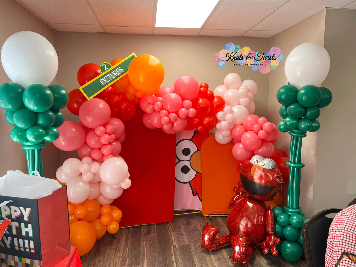 Sesame Street light post columns