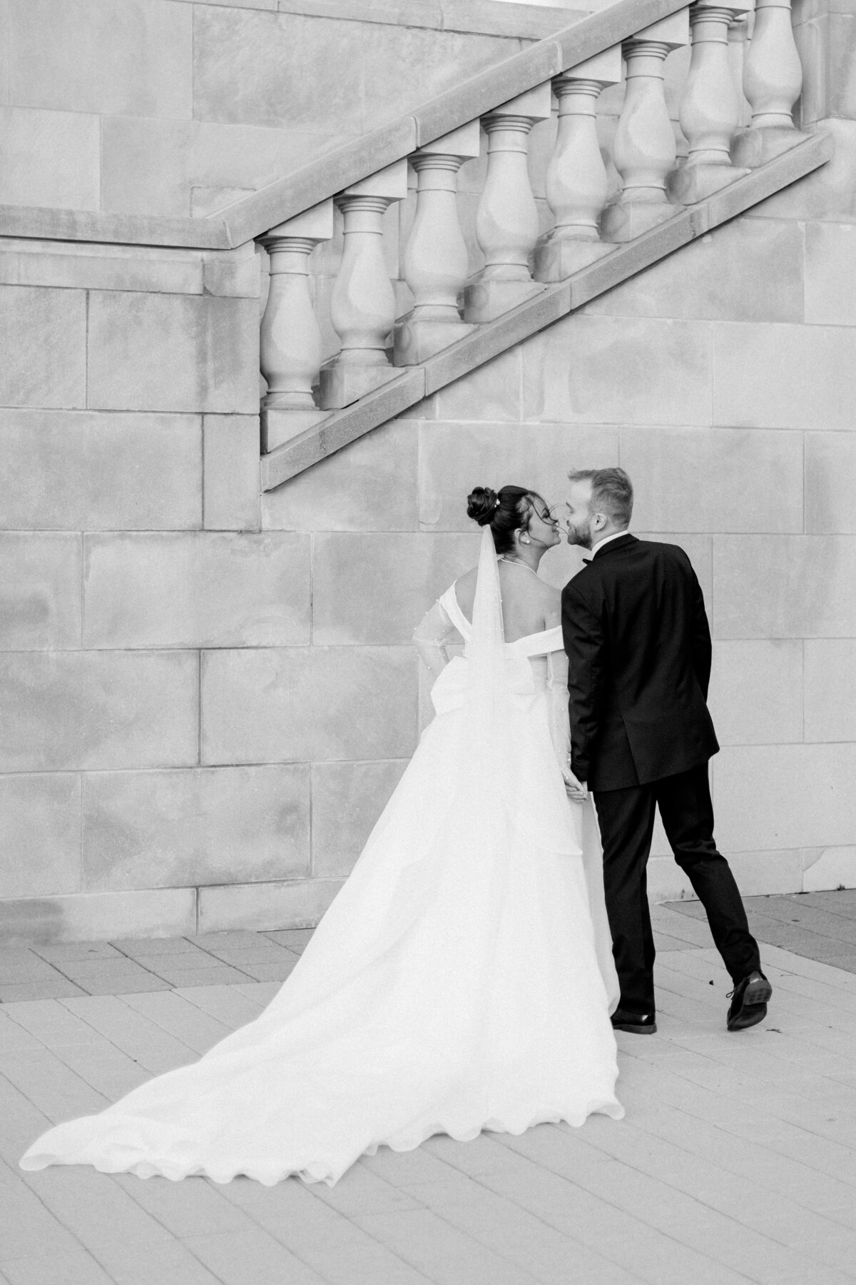 1183 Pascale and Nicolas NAC OBorn Room Wedding Downtown_Ottawa_Photography by Emma