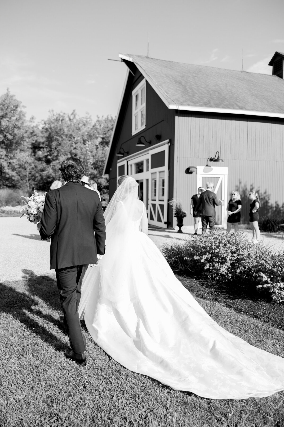 outdoor-wedding-upstate-estate
