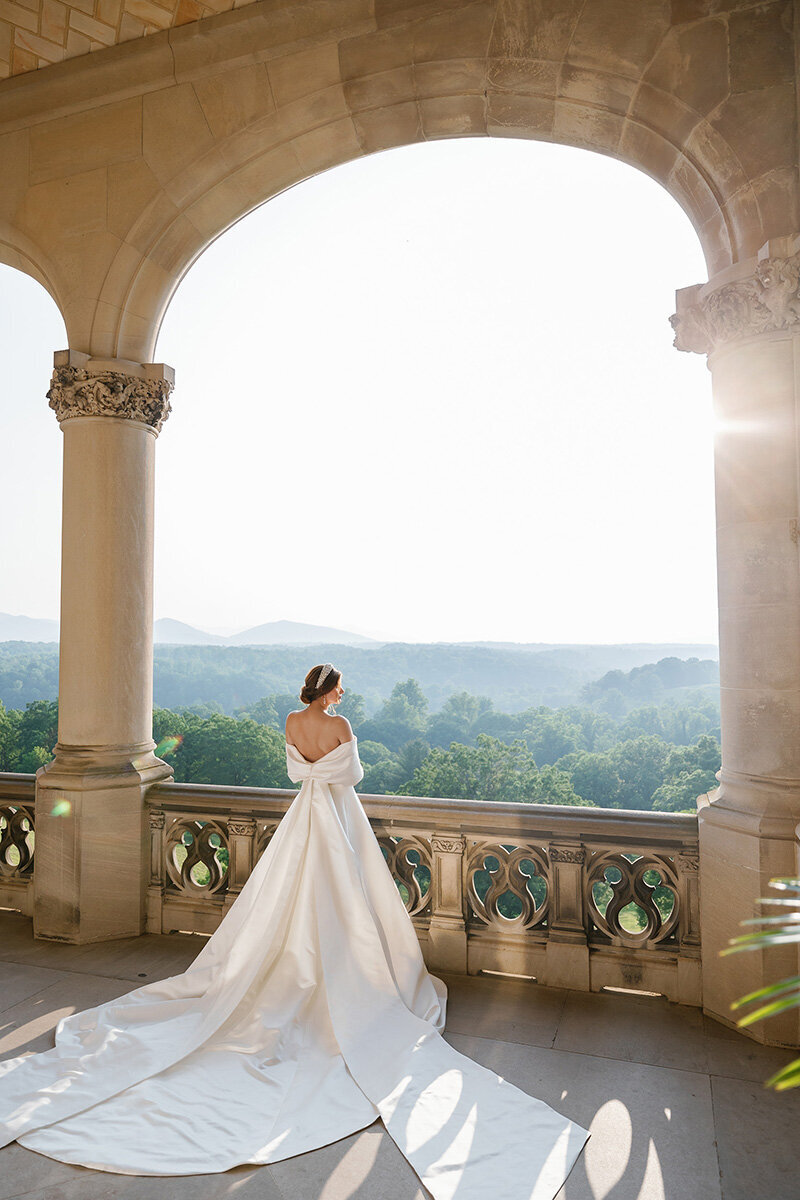 Monique Lhuillier bridal portrait at Biltmore Estate by Sarah Bradshaw