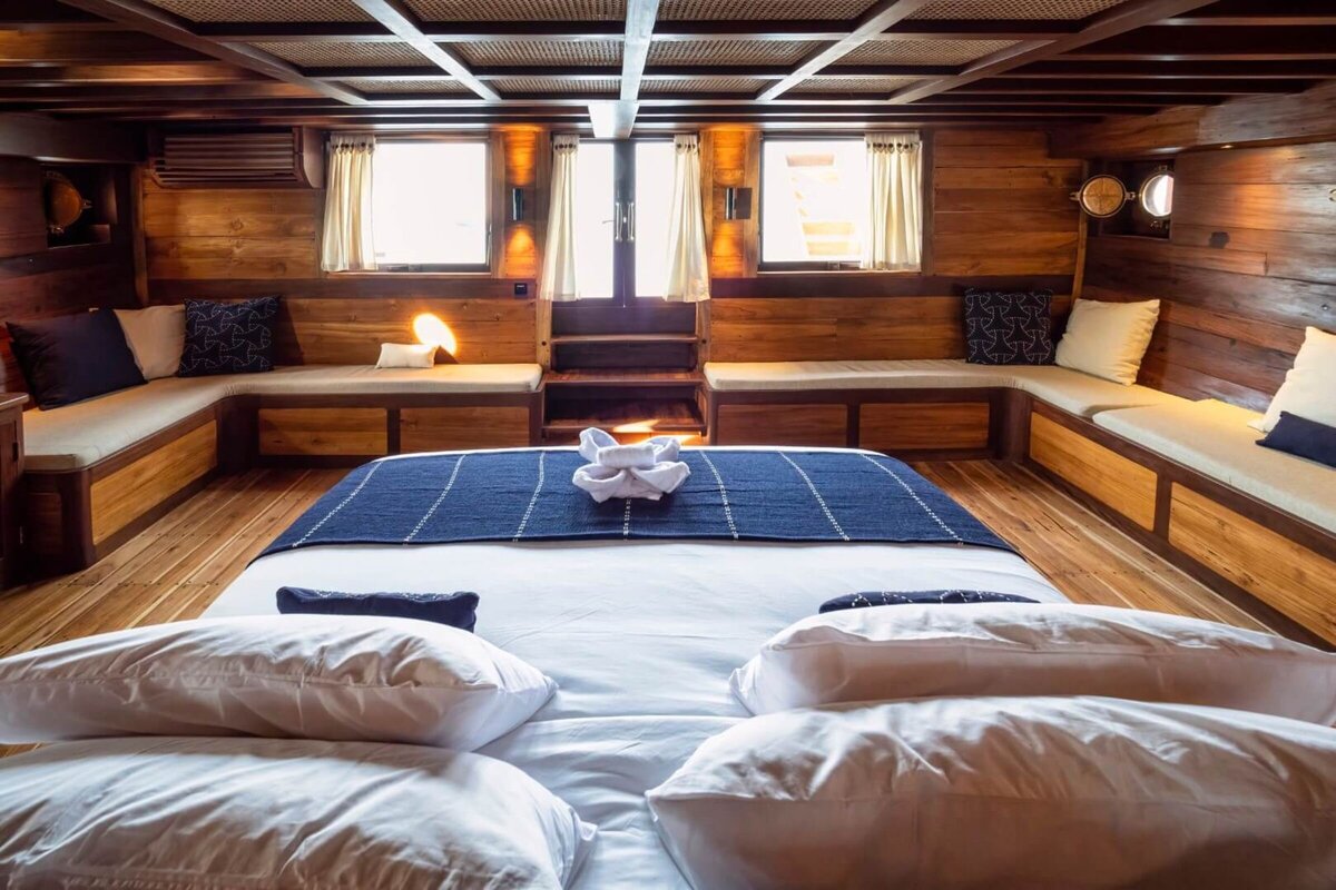Majik Luxury Yacht Charter Raja Ampat Master Deluxe Cabin1