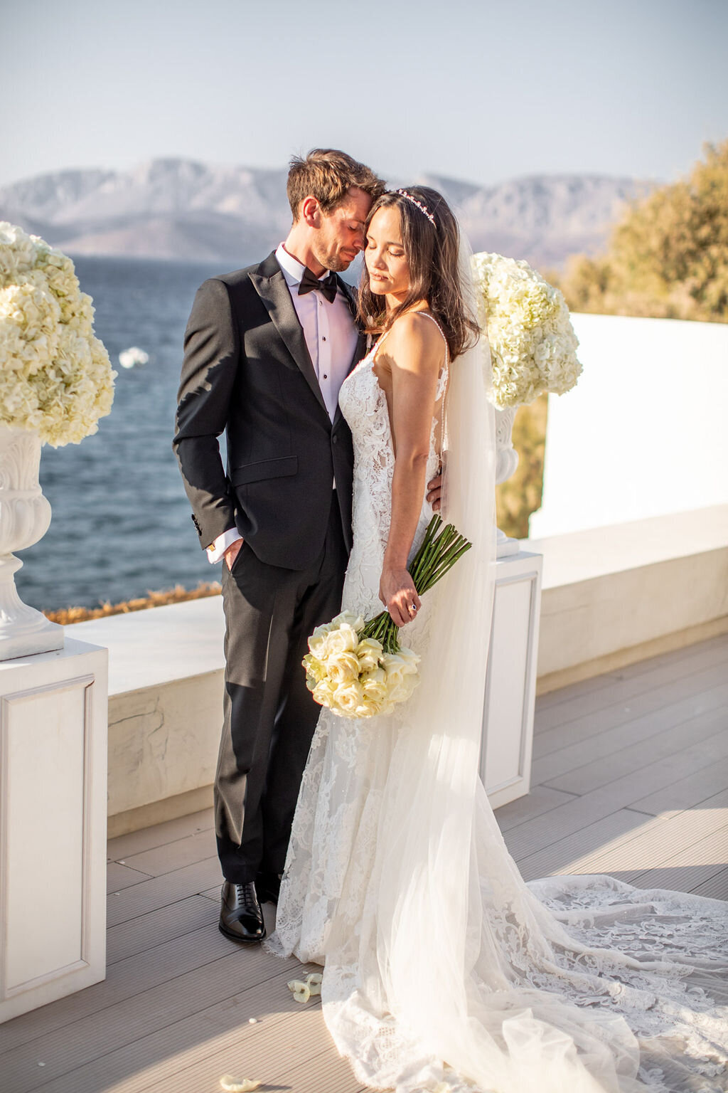 contemporary black and white wedding on kalimnos island (38)