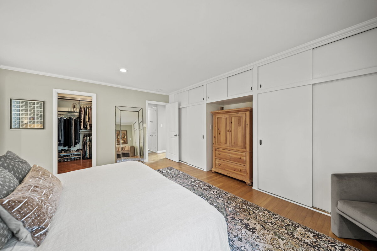 39-web-or-mls-A7402237