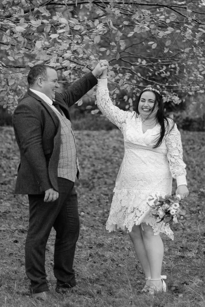 Holmes wedding photography - bakewell registry office then chatsworth estate, derbyshire- Nostalgia photogra (21)