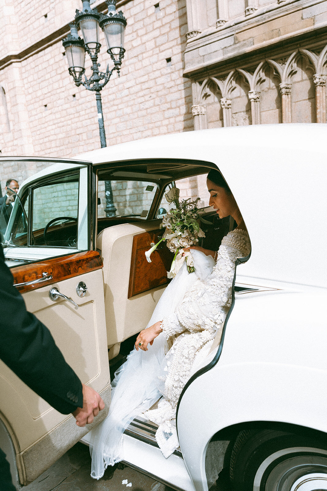lisa-avesh-barcelona-la-baronia-wedding-196