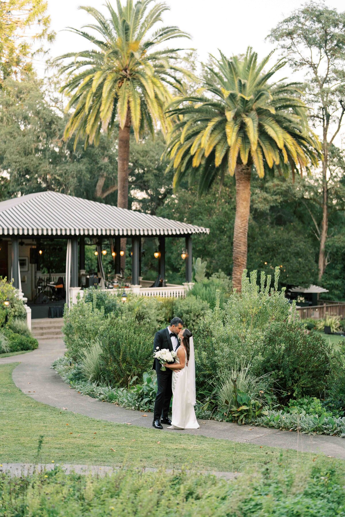 1WILLOWAND-BEN-WEDDING-PHOTOGRAPHER-NAPA-97