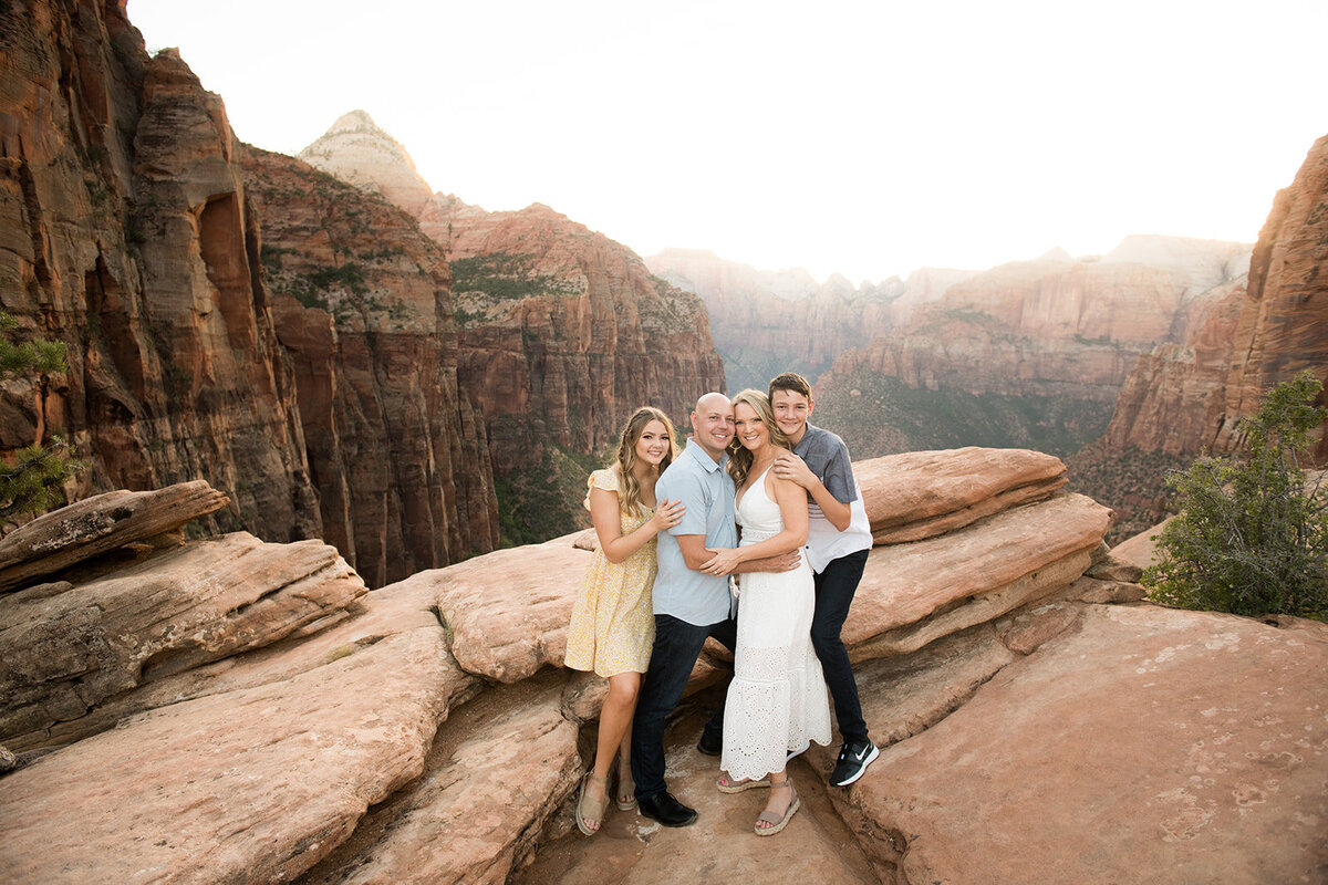 zion-national-park-family-photographer-wild-within-us (21)
