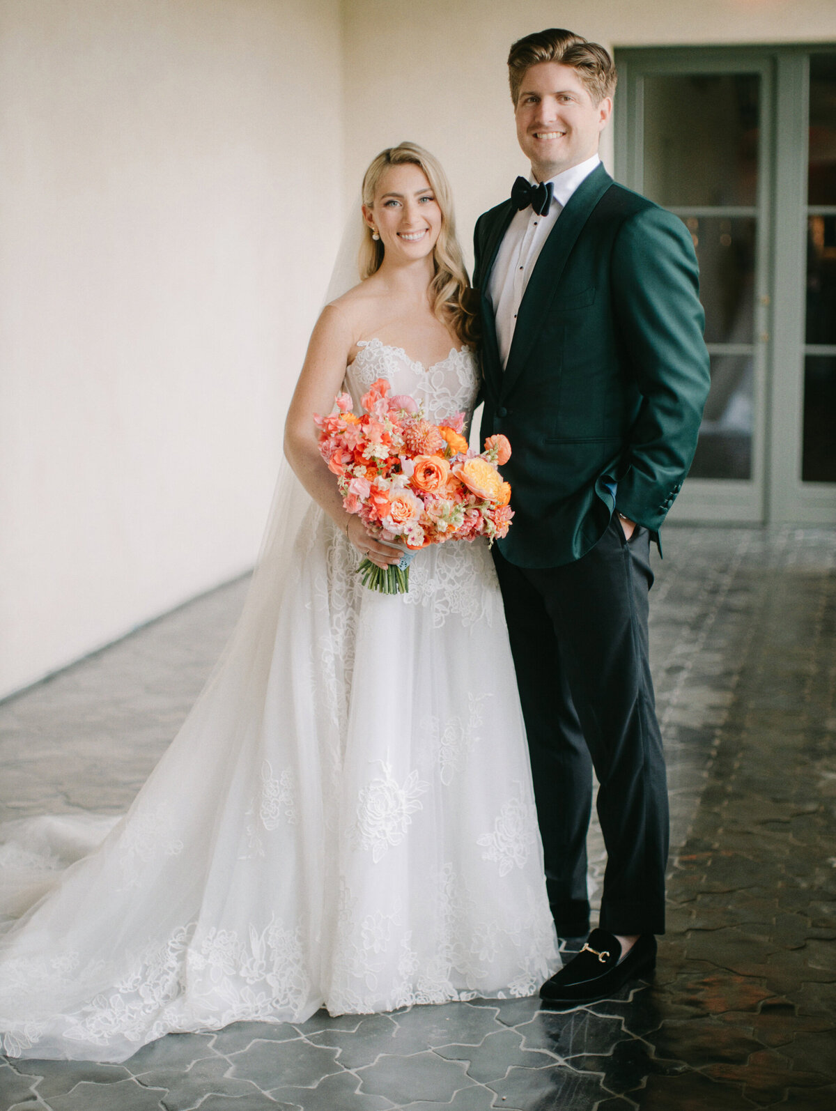 commodore-perry-estate-wedding-spring-couple-portraits
