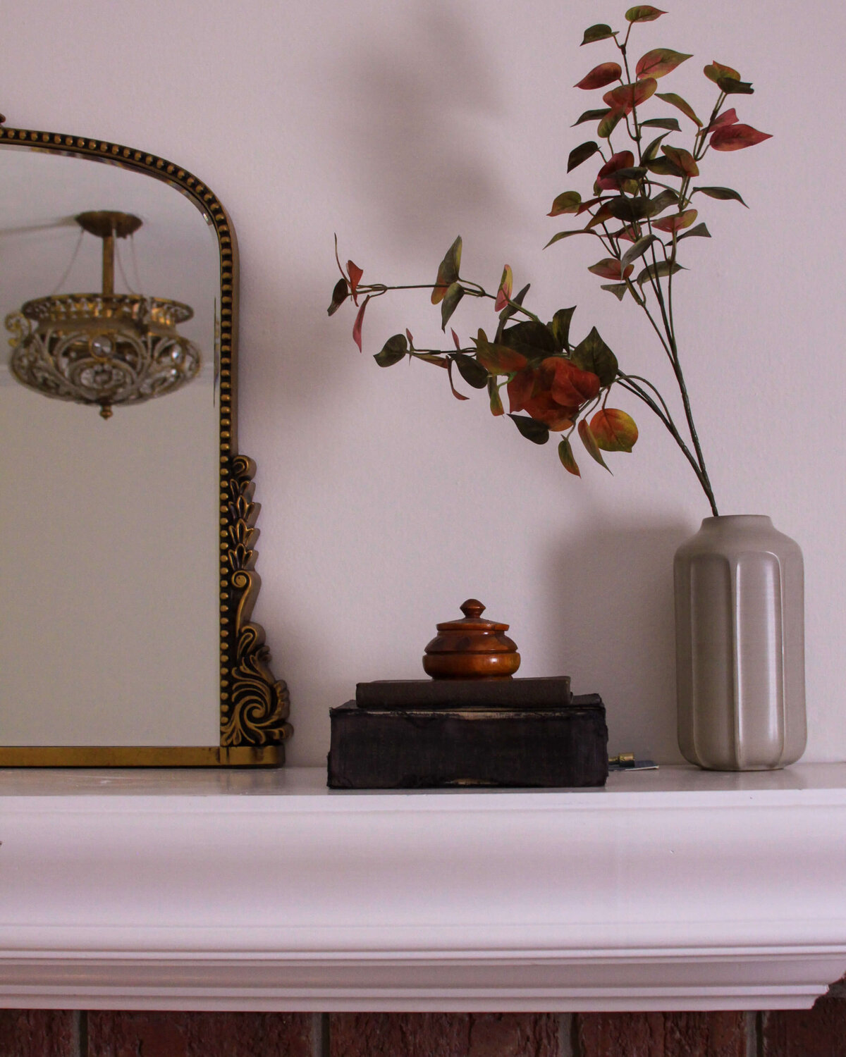 mantle-styled-faux-stem