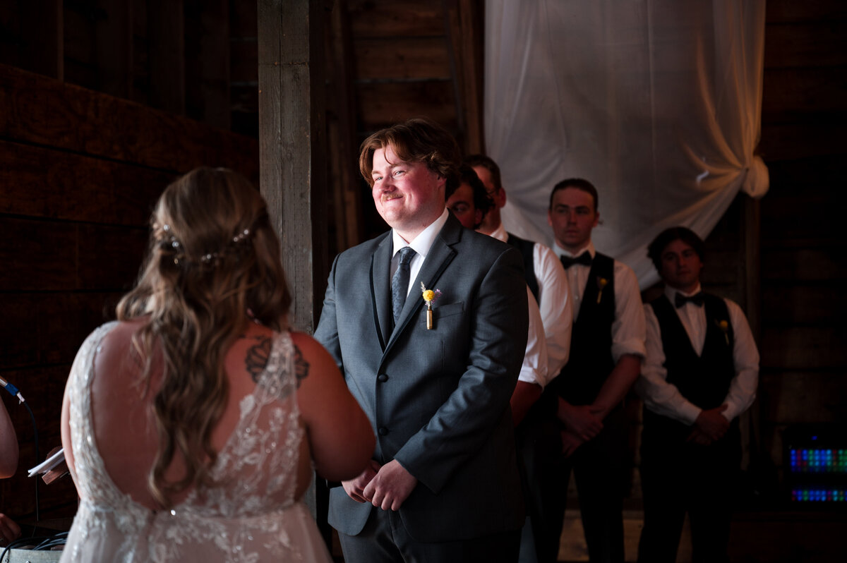 groom duiring wedding ceremony