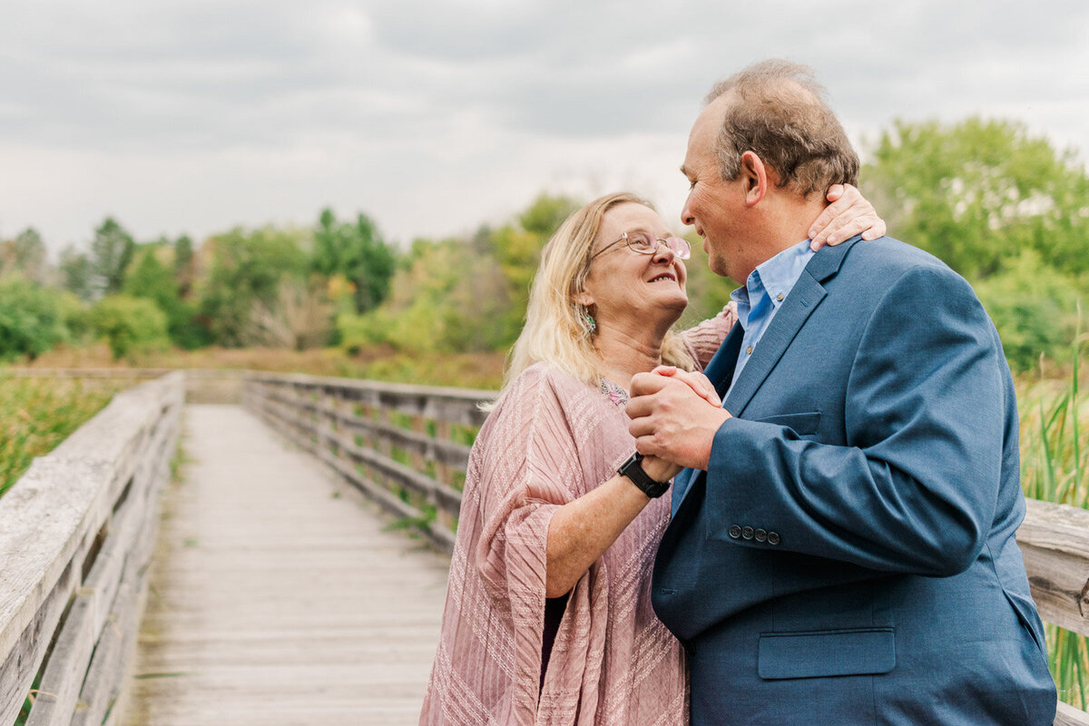 Meredith Mutza photography, Milwaukee based photographer, fall engagement session, spring engagement, engagement photoshoot, wisconsin wedding photographer, wedding photographer, milwaukee couples, milwaukee wisconsin, wisconsin spring engagement, spring couples photos, sunset photos